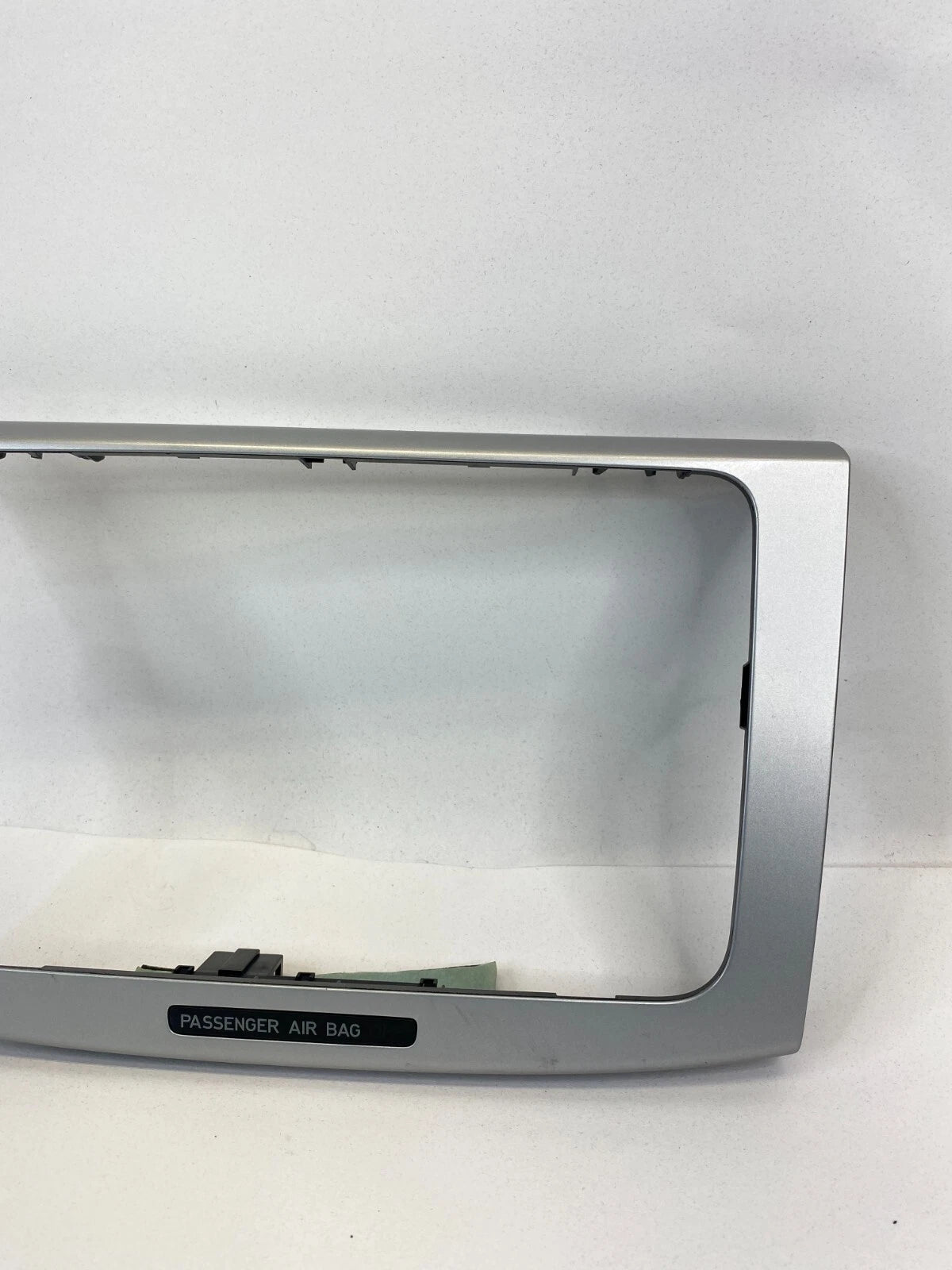 2006-2010 VW VOLKSWAGEN PASSAT INSTRUMENT PANEL DASH RADIO BEZEL TRIM SURROUND