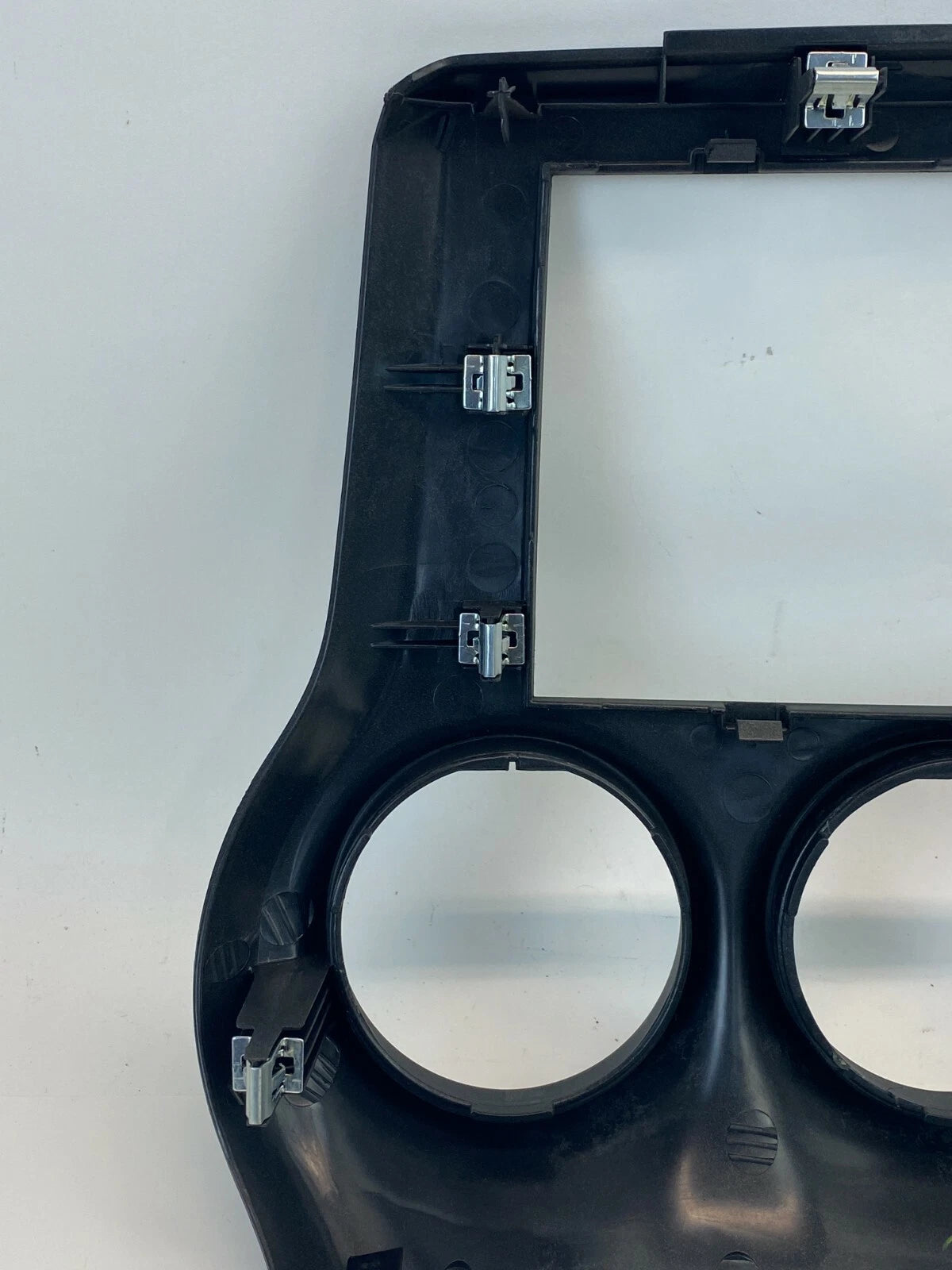 2008 2009 2010 SATURN VUE CENTER DASH RADIO BEZEL AC VENT TRIM PANEL COVER OEM