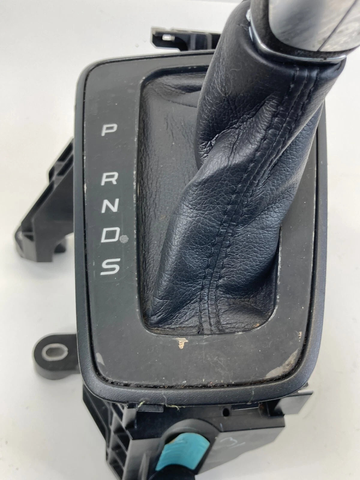 15-18 FORD FOCUS SEDAN AUTOMATIC TRANSMISSION GEAR SHIFTER SHIF LEVER F1EP-7K004