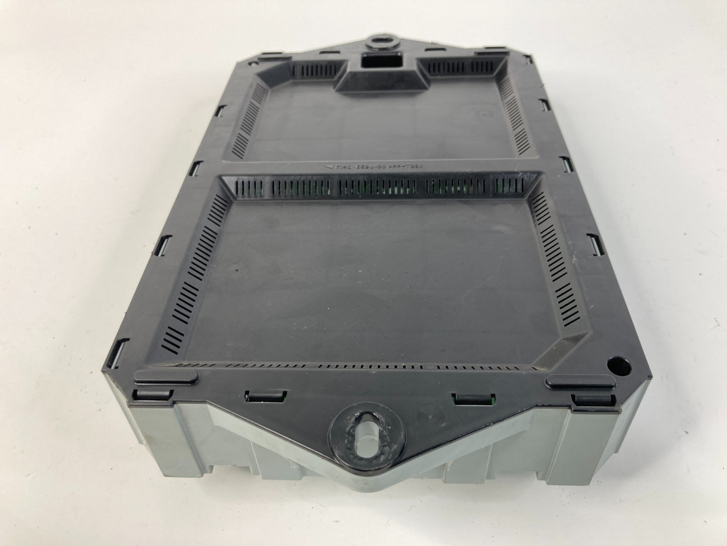 2009-2011 Jaguar XF 4.2L Body Control Module Rear Fuse Box 8X2T-14B476-BD OEM