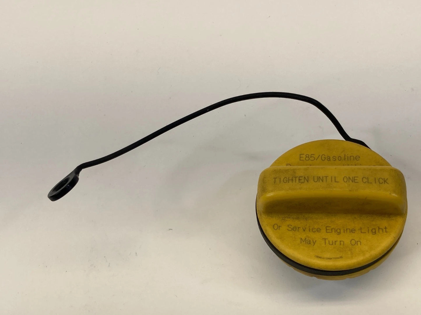 2010-2016 BUICK LACROSSE FUEL FILLER GAS LID COVER CAP OEM