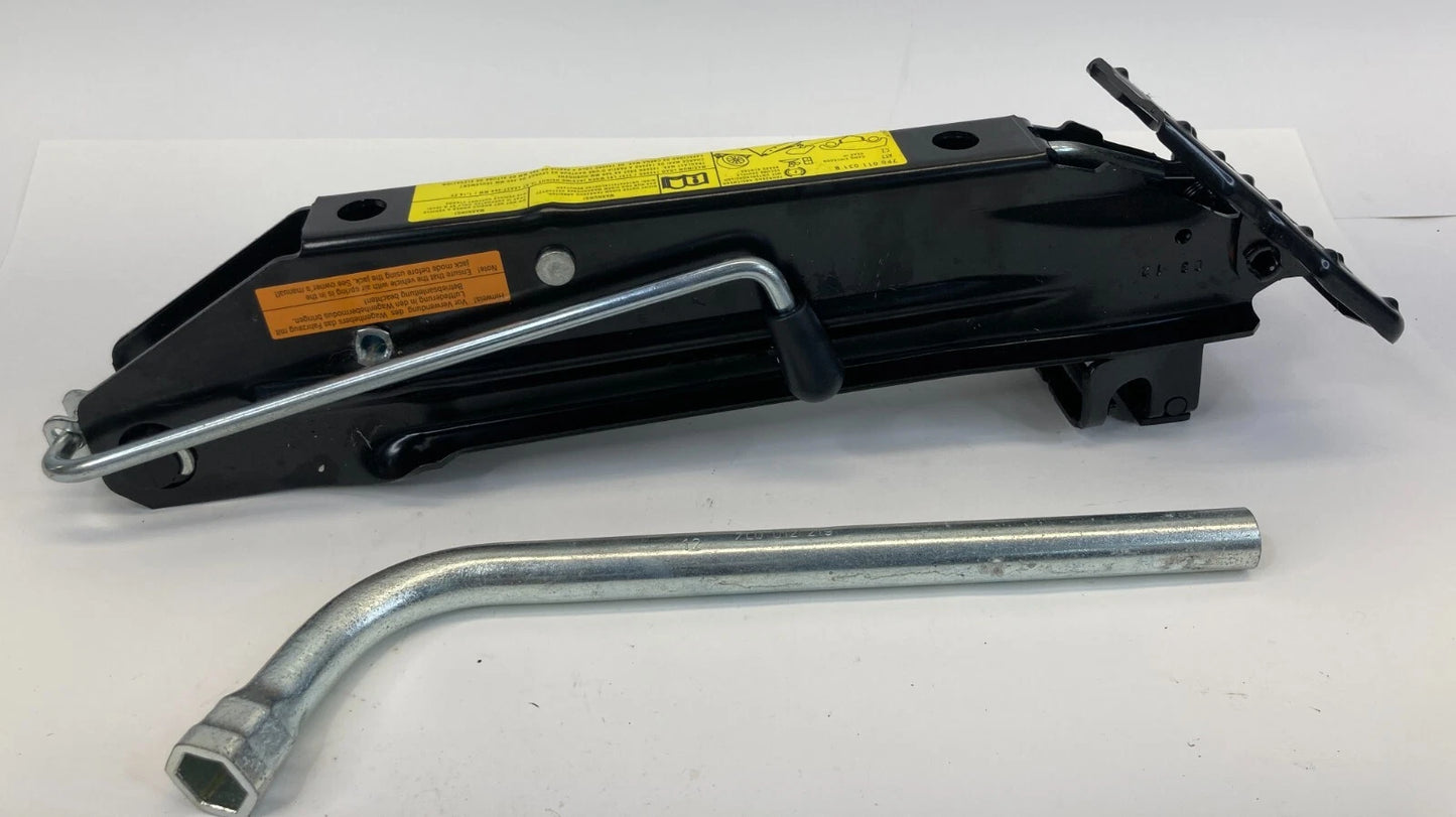 2011-2017 VOLKSWAGEN TOUAREG EMERGENCY SPARE TIRE JACK TOOLS KIT 7P0-011-031 OEM