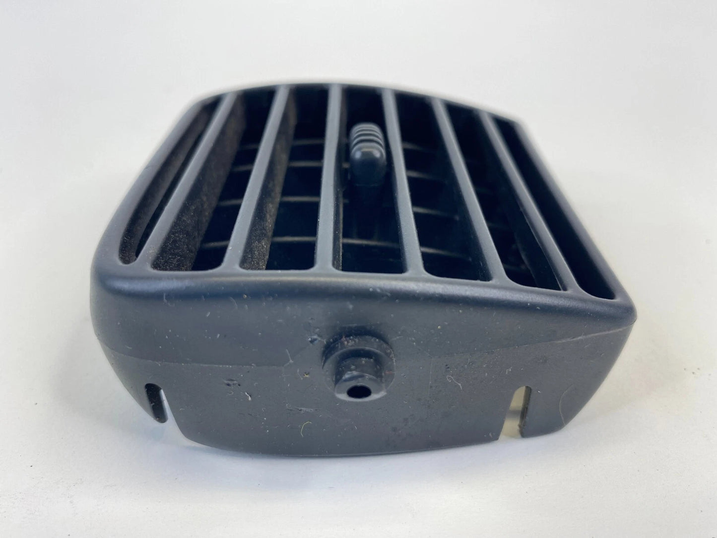 00-06 TOYOTA TUNDRA DOUBLE CAB RIGHT PASSENGER DASH AC AIR VENT OUTLET GRILLE