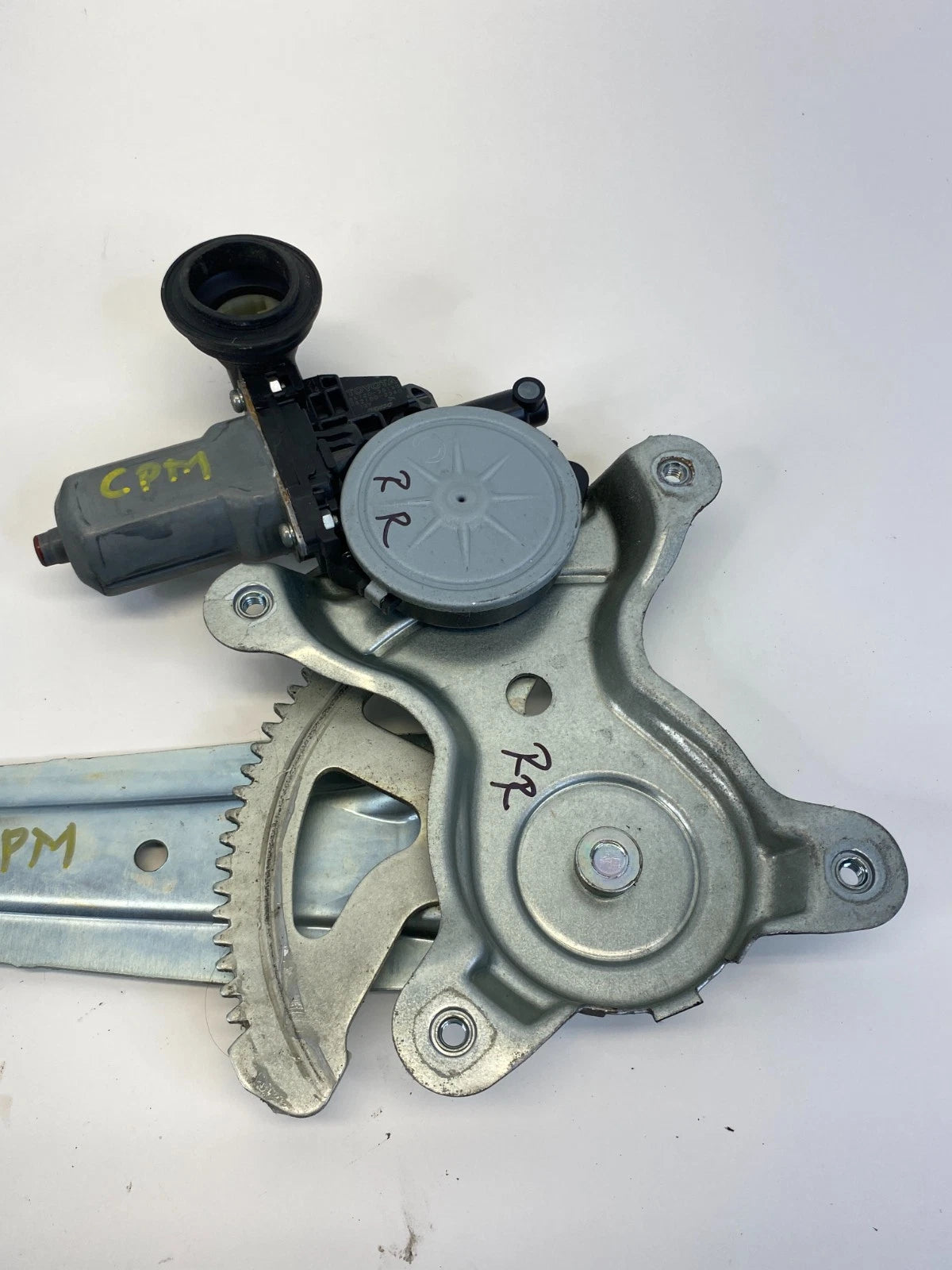 07-11 TOYOTA YARIS HATCHBACK REAR RIGHT DOOR POWER WINDOW MOTOR W /REGULATOR OEM