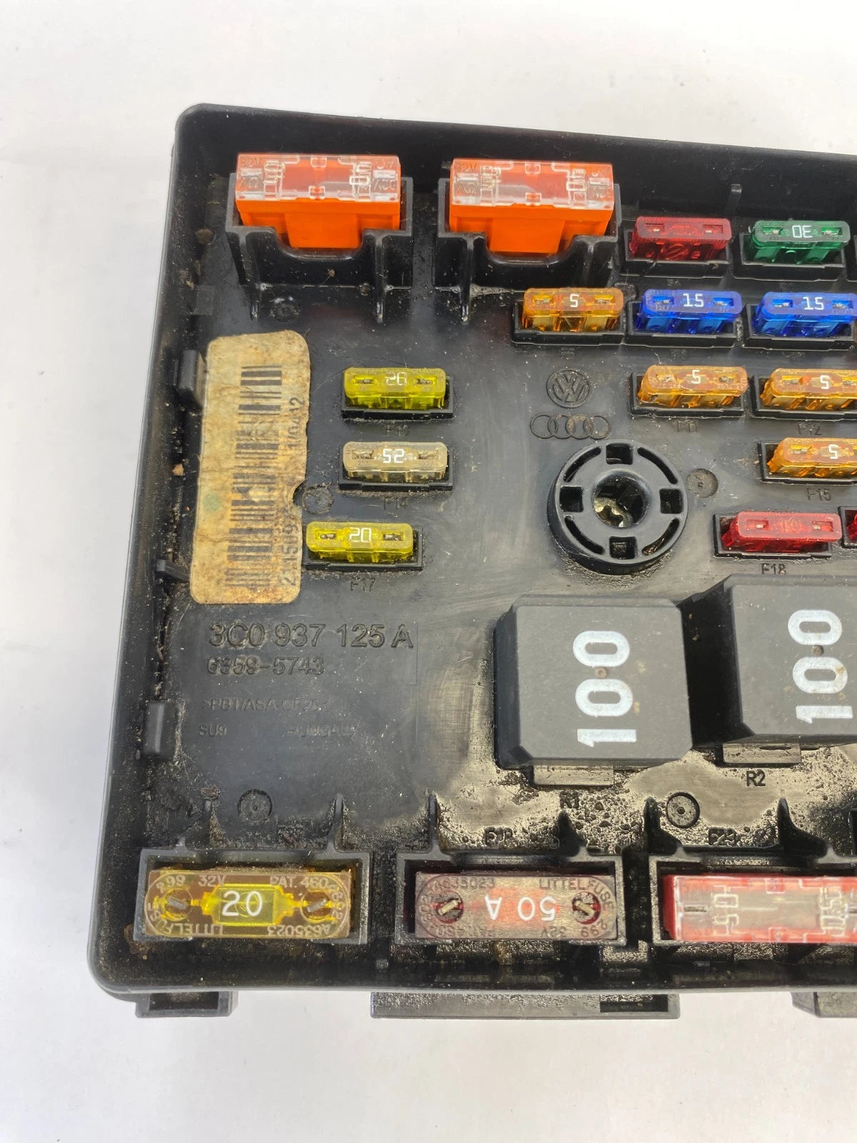 2009-2017 VW CC ENGINE UNDER HOOD FUSE BOX BLOCK RELAYS MODULE OEM 3C0937125A