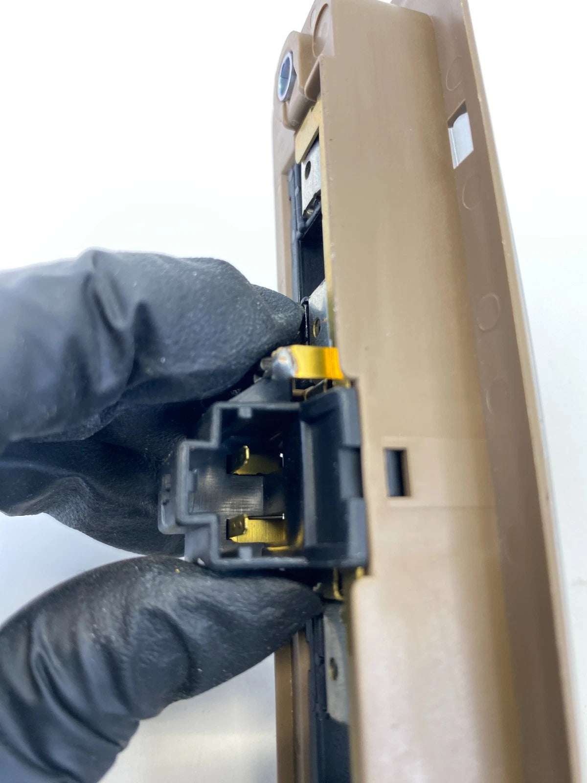 2003-2008 HONDA PILOT REAR TRUNK LIFTGATE CARGO HATCH DOOR DOME LIGHT LAMP OEM