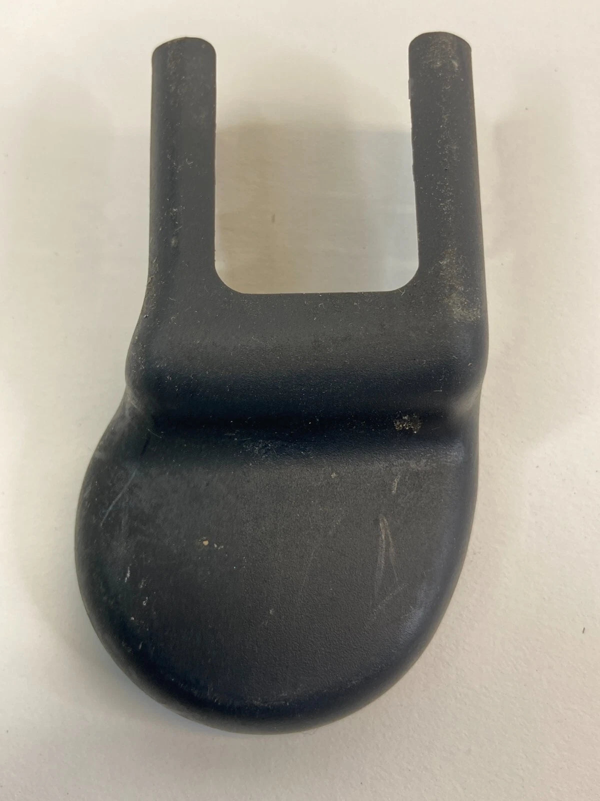 2011-2016 HYUNDAI ELANTRA FRONT LEFT SIDE OUTER TRACK END COVER CAP TRIM OEM