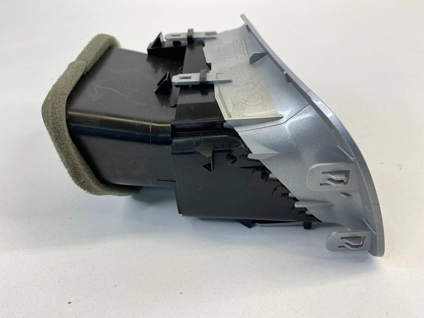 2010-2017 CHEVROLET EQUINOX DRIVER SIDE INSTRUMENT PANEL OUTER AIR OUTLET 208623