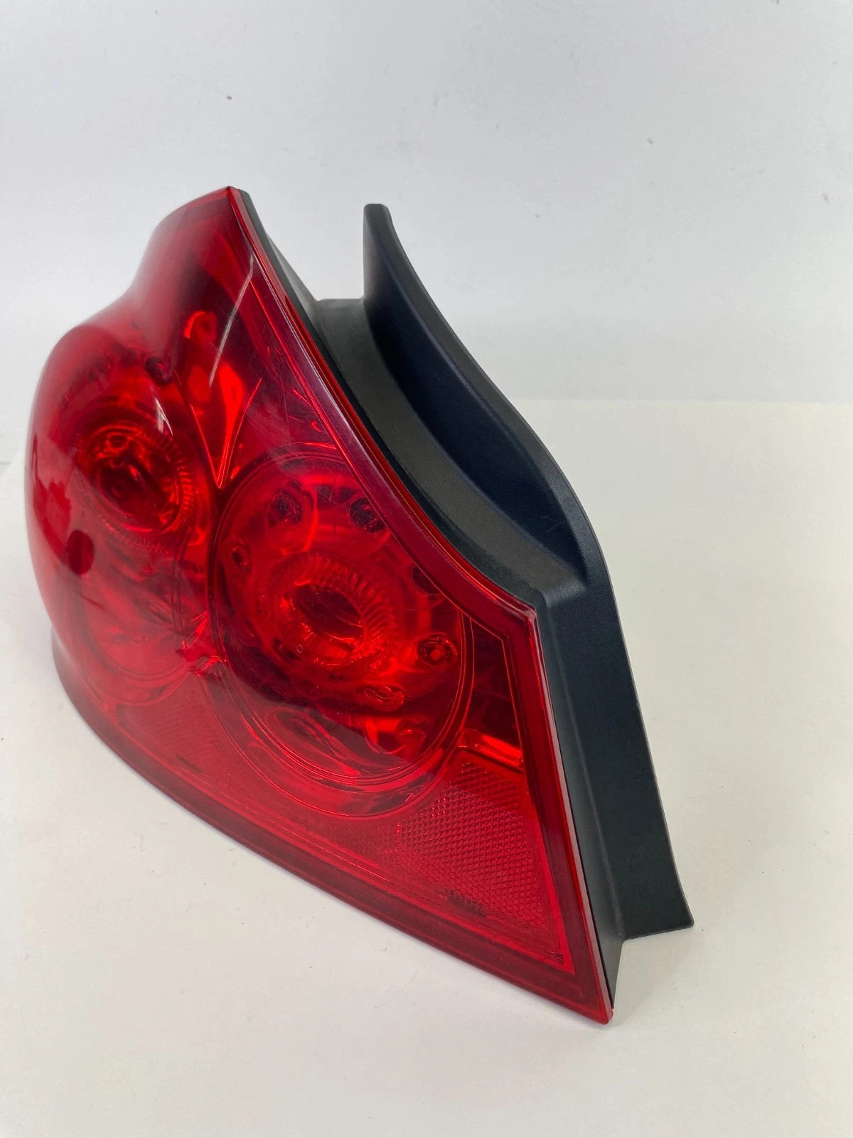 2009-2013 Infiniti G37 Sedan Rear Left Side Tail Light Taillight Outer Lamp OEM