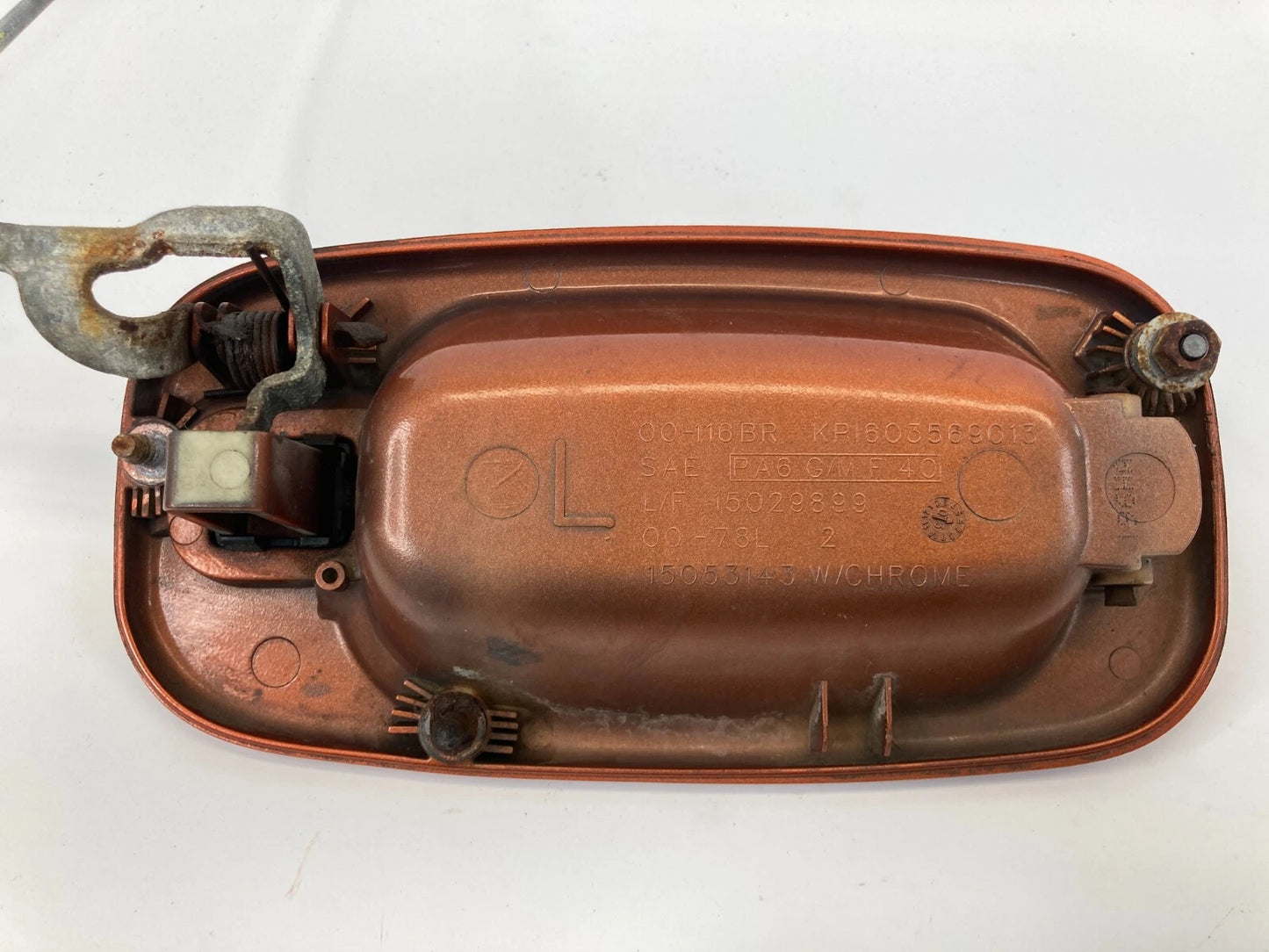 02-06 AVALANCHE 1500 2500 REAR LEFT BACK SIDE EXTERIOR DOOR HANDLE 15029899