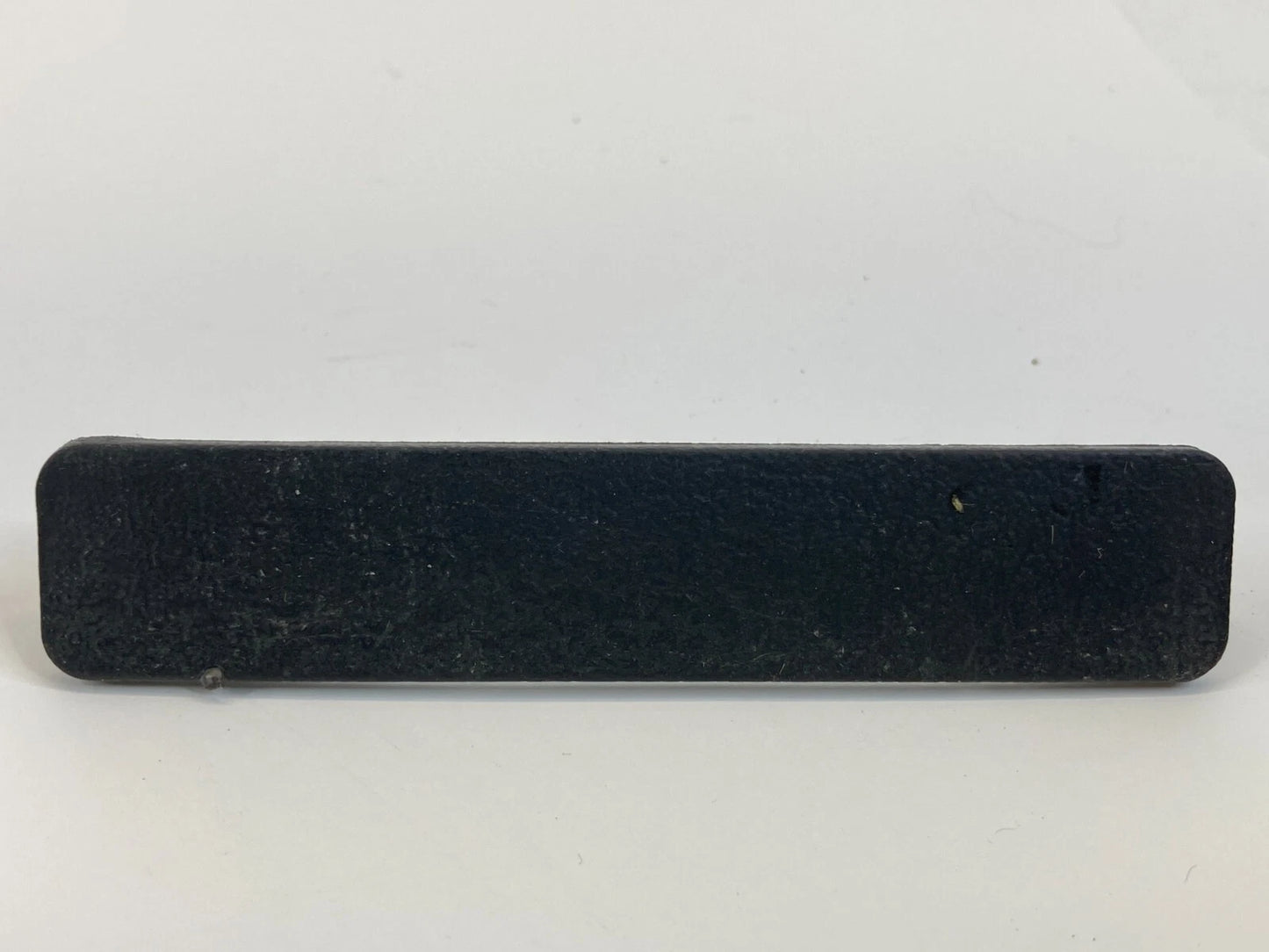 2006-2008 CHEVROLET TRAILBLAZER REAR RIGHT INNER DOOR HANDLE SCREW TRIM COVER