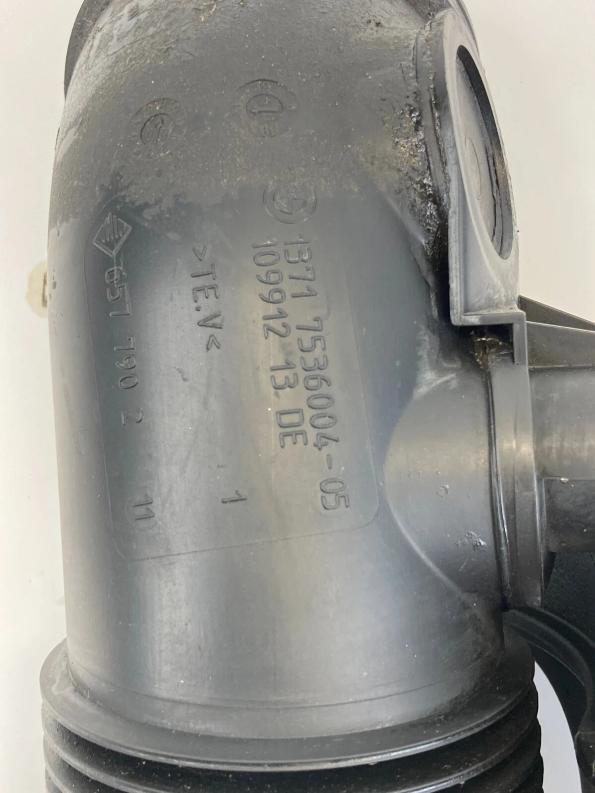 2006 BMW 330XI 3.0L AIR INTAKE BOOT HOSE RESONATOR FRONT OEM FACTORY 13717536004