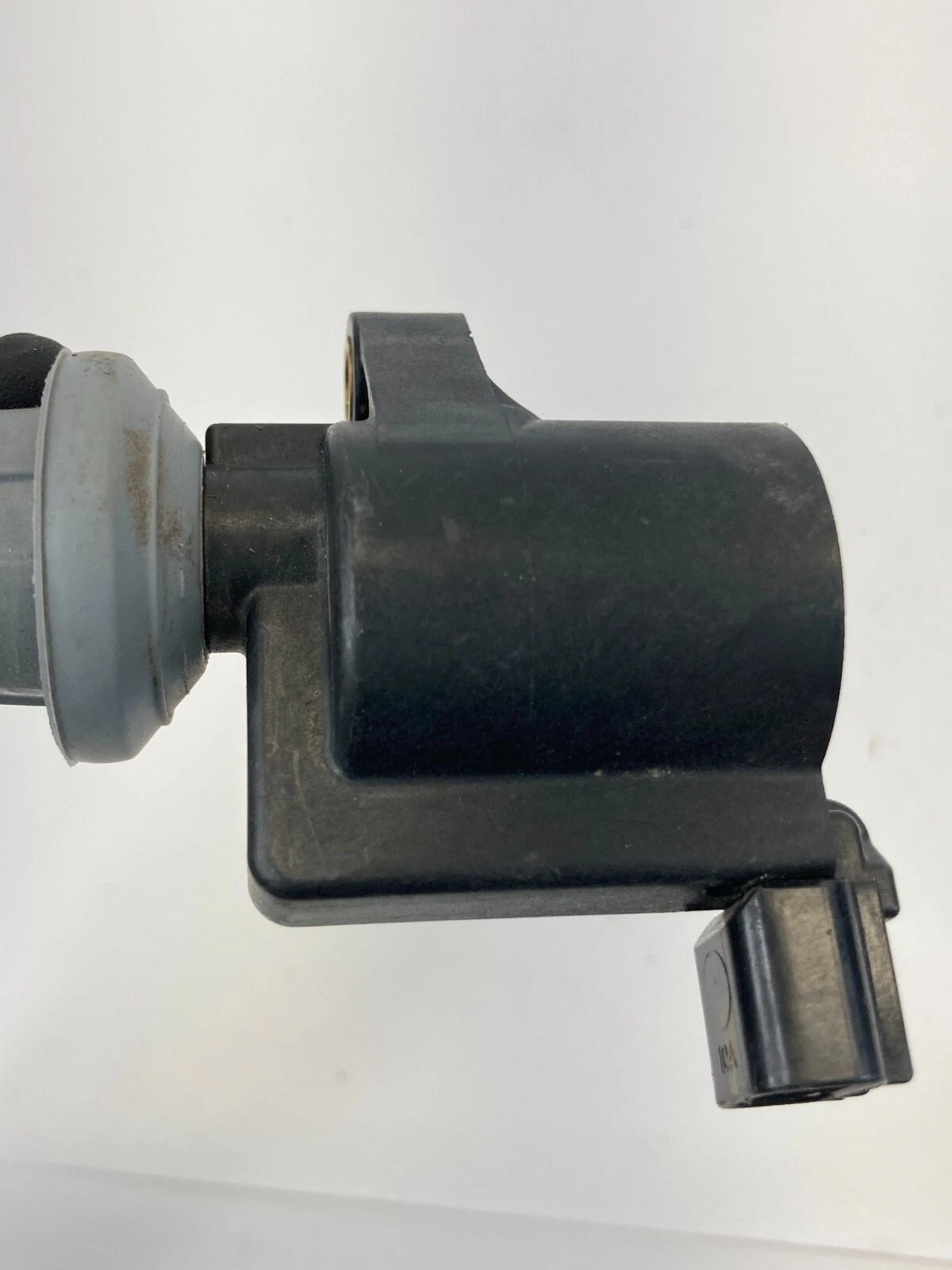 2010-2020 FORD FUSION 2.0L ENGINE IGNITION COIL IGNITER ASSY 9E5E-12A366-AA OEM