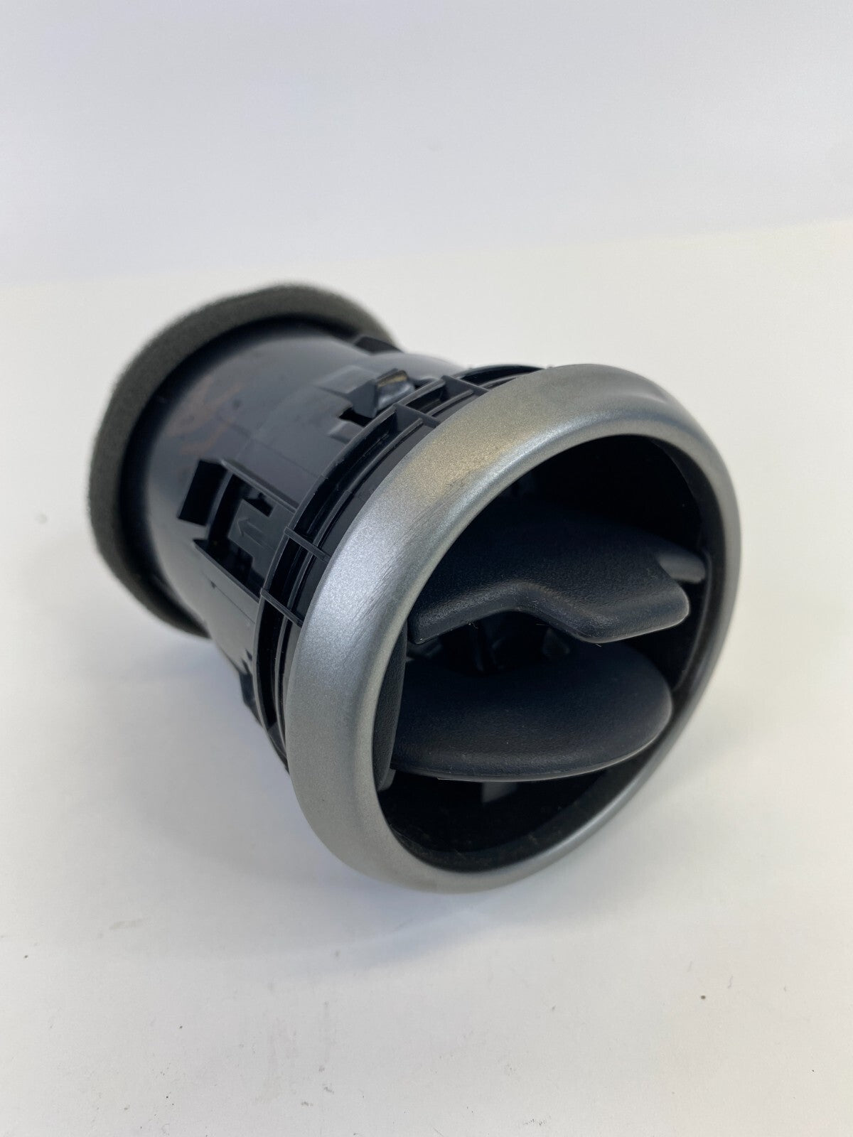 2008-2013 Nissan Rogue Dash Right Rassenger Side Heater A/C Air Vent Duct Grille