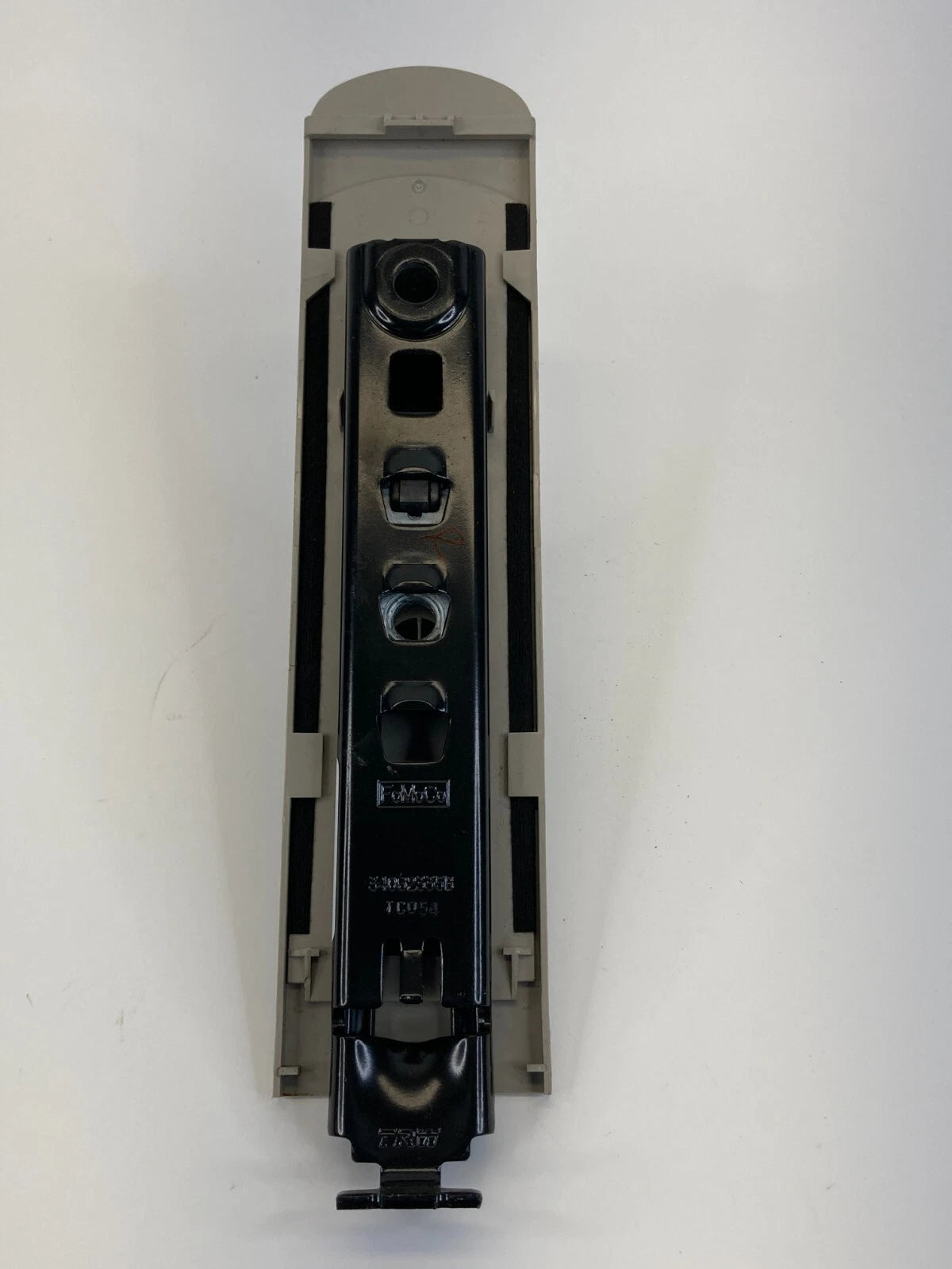 2014-2019 FORD FIESTA FRONT RIGHT SIDE SEAT BELT HEIGHT ADJUSTER 34062335B OEM