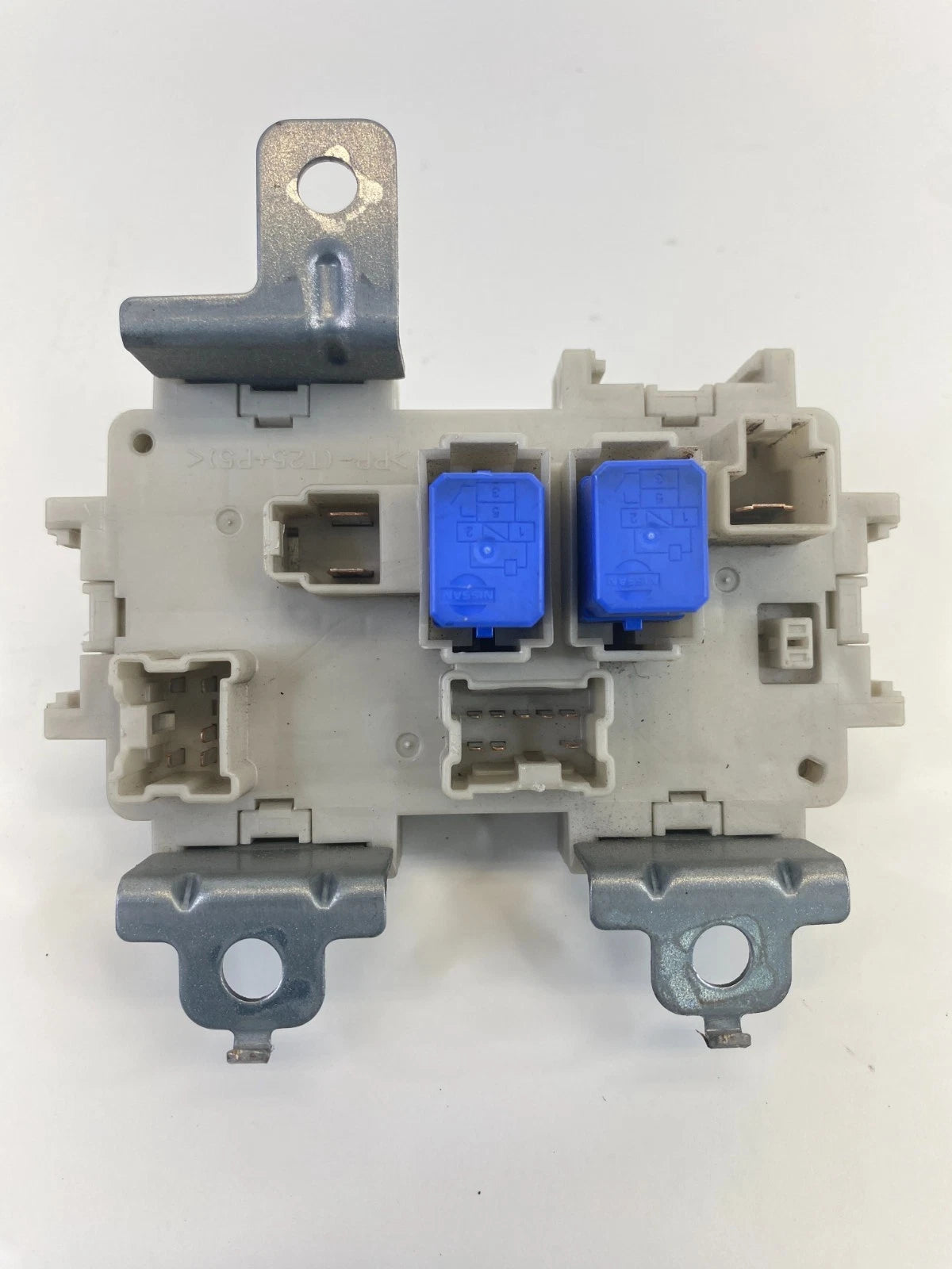 2006-2010 INFINITI M35 INTERIOR FUSE RELAY BOX RELAY COMPARTMENT OEM