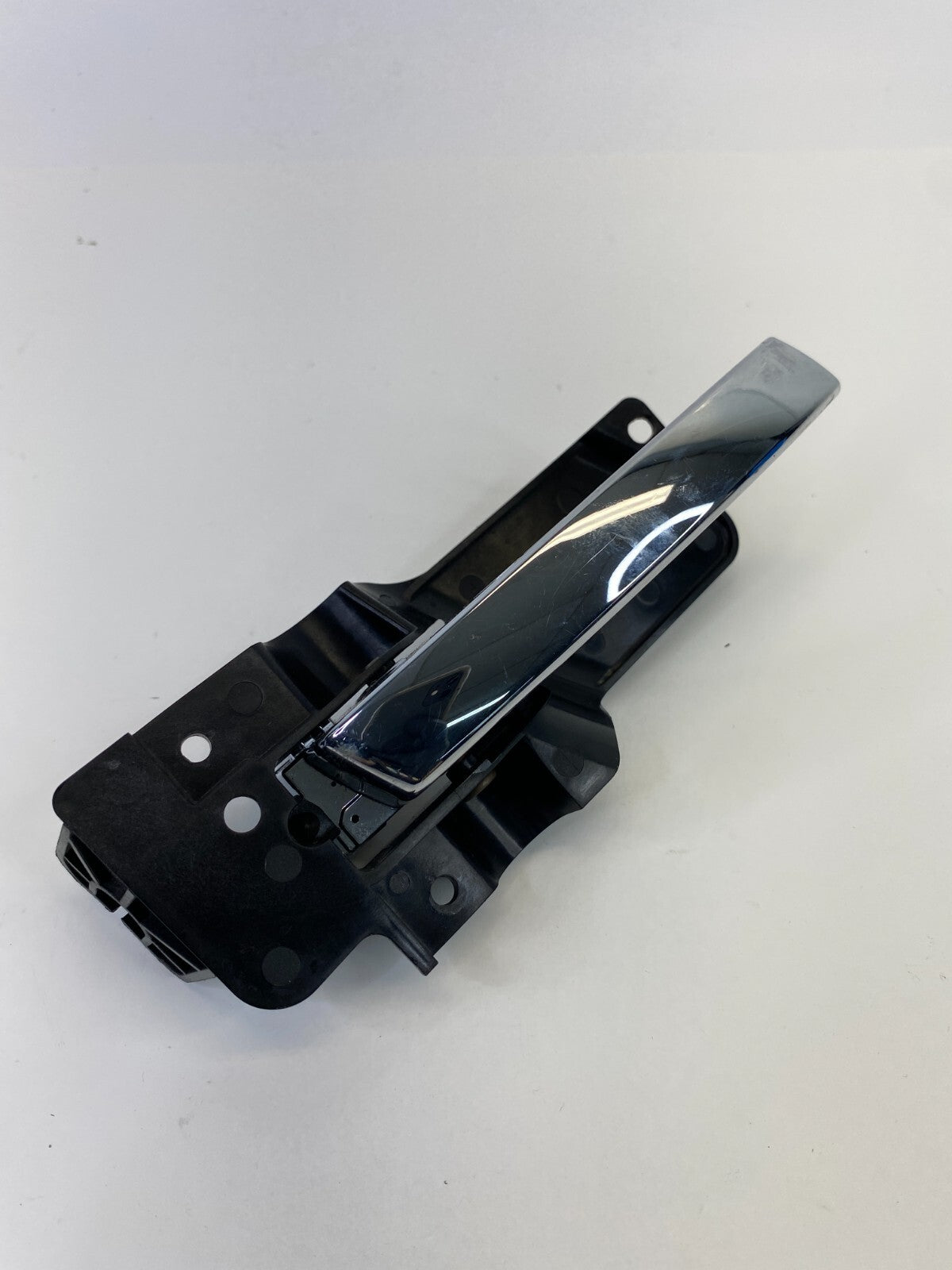 2011-2016 Chrysler Town & Country Front Right Interior Door Handle 68066552AA