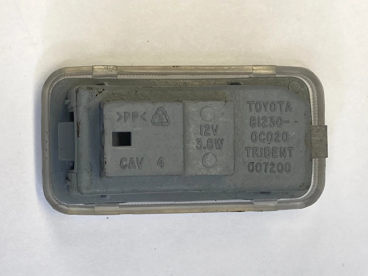 2004-2010 TOYOTA SIENNA REAR RIGHT DOOR COURTESY LIGHT LAMP 812300C020 OEM