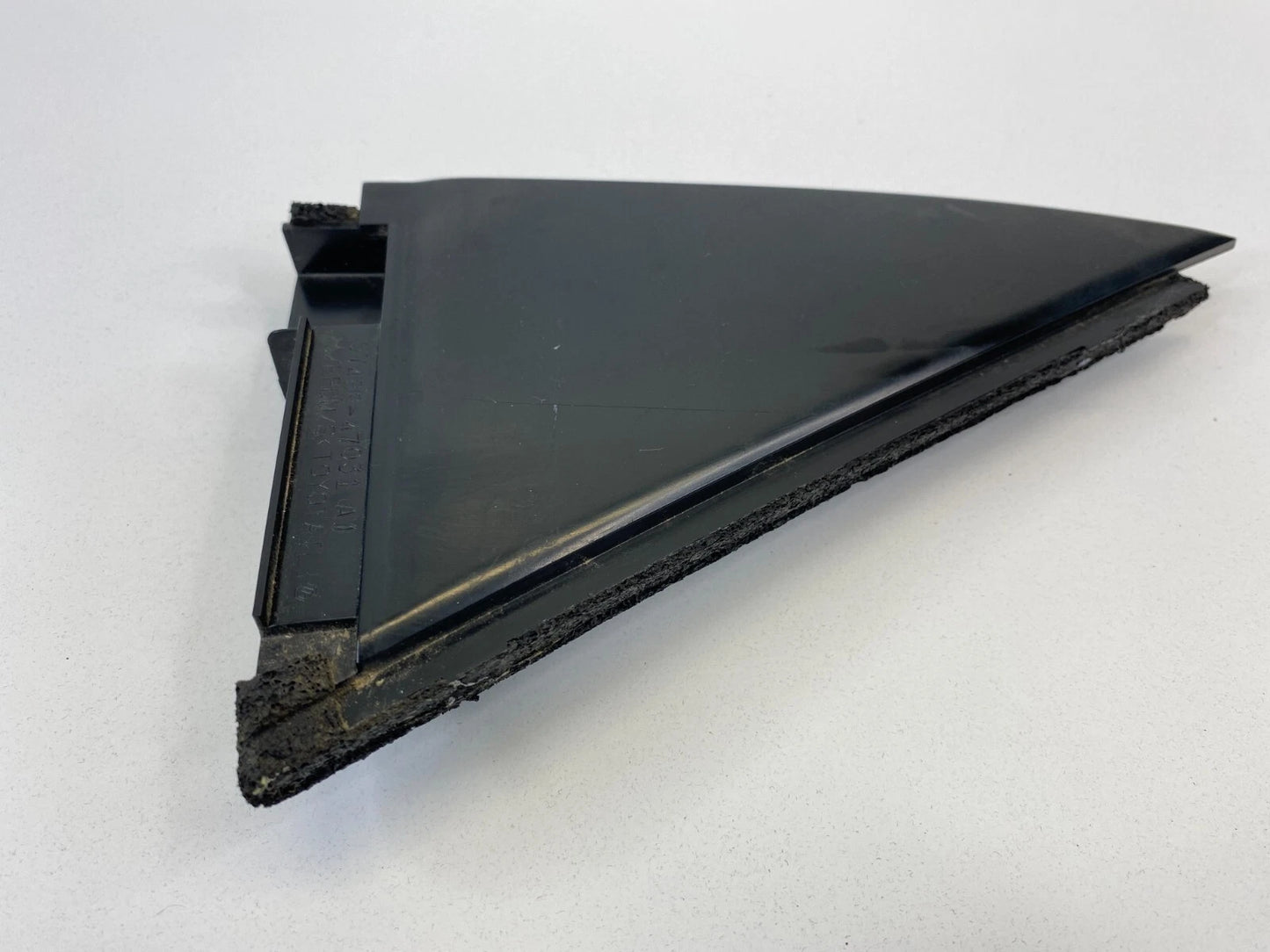 04-09 TOYOTA PRIUS REAR LEFT SIDE DOOR INNER CORNER COVER TRIM 67488-47031 OEM