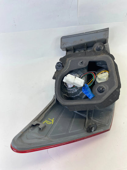 2010-2013 KIA FORTE SEDAN REAR RIGHT PASSENGER QUARTER MOUNTED TAILLIGHT LIGHT
