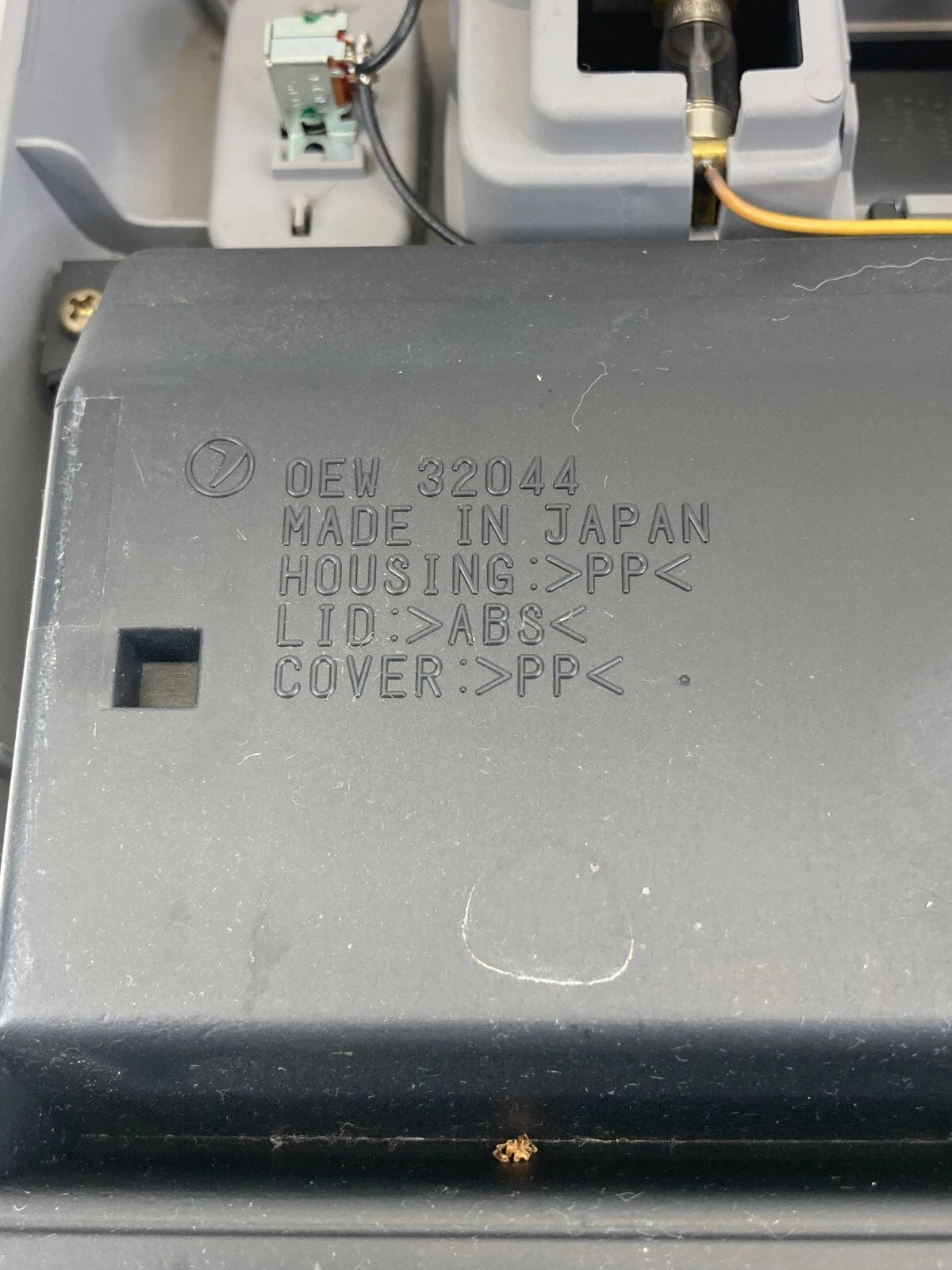 2003-2008 SUBARU FORESTER ROOF OVERHEAD CONSOLE DOME MAP LAMP LIGHT STORAGE OEM