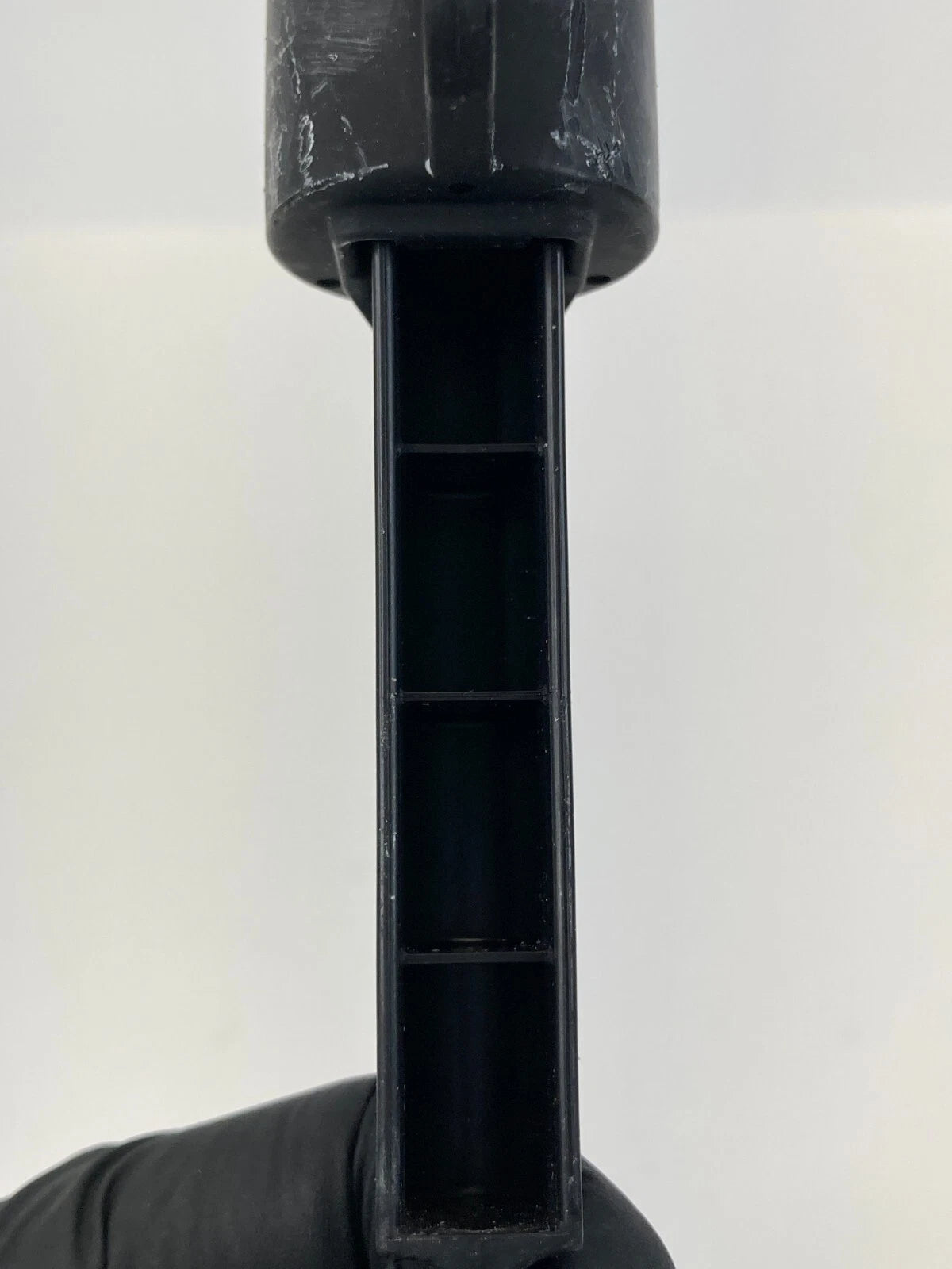 06 07 08 09 10 11 12 HYUNDAI ELANTRA SEDAN GLOVE BOX SUPPORT AIR DAMPER OEM