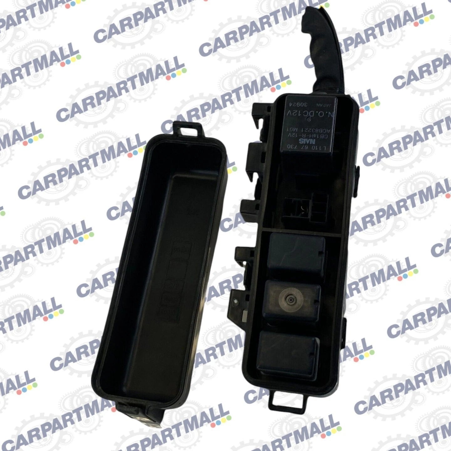 OEM 2002-2006 MAZDA MPV 3.0L V6 UNDER HOOD FUSE RELAY BOX FUSEBOX ASSEMBLY