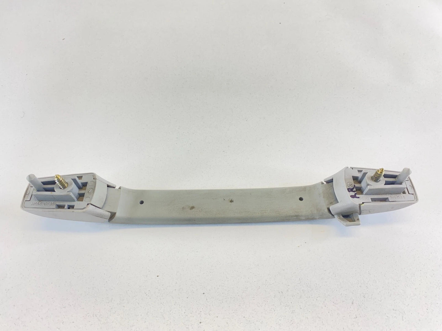 2001-2005 BMW 330XI REAR RIGHT SIDE INTERIOR ROOF GRIP GRAB BAR HANDLE 8-231-324