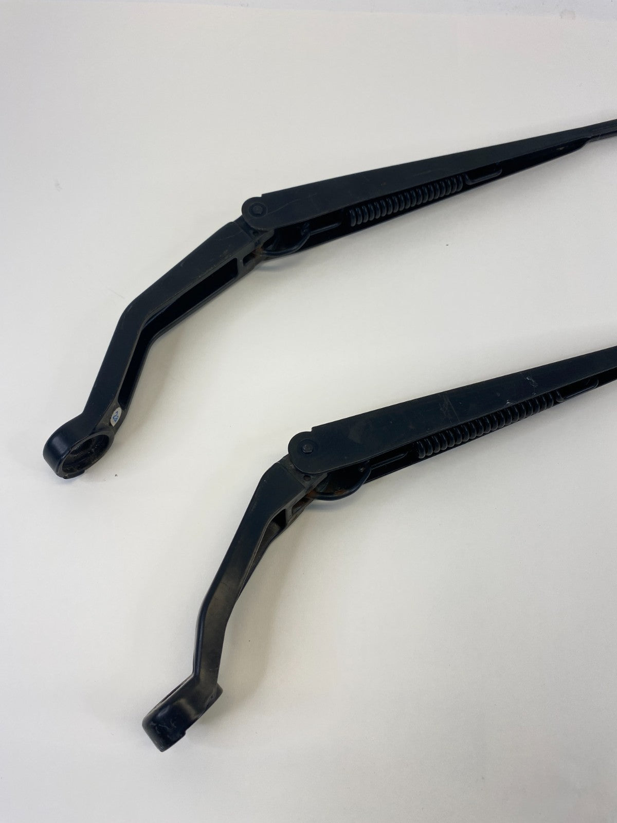 2001-2005 Honda Civic Front Left & Right Windshield Wiper Arm Pair Set OEM