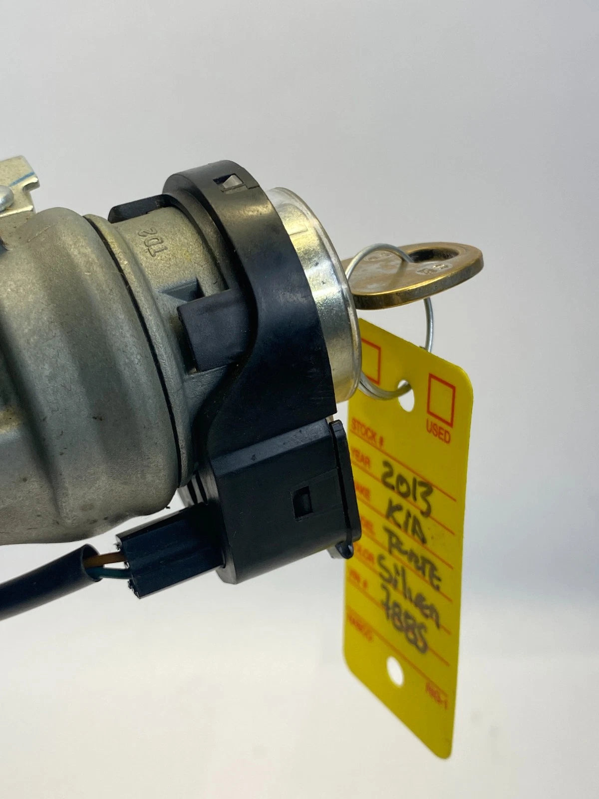 2010 11 12 2013 KIA FORTE AUTOMATIC IGNITION SWITCH LOCK CYLINDER W/ KEY OEM