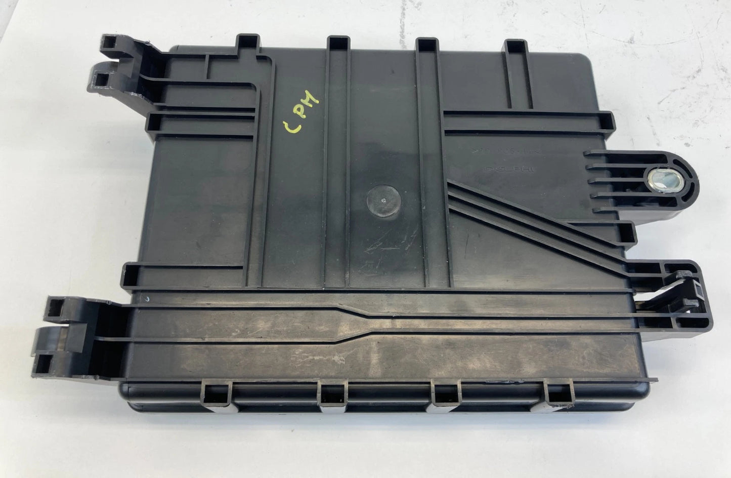 2014-2019 CADILLAC ATS CTS REAR BODY MULTIFUNCTIONAL JUNCTION FUSE BOX 23134073