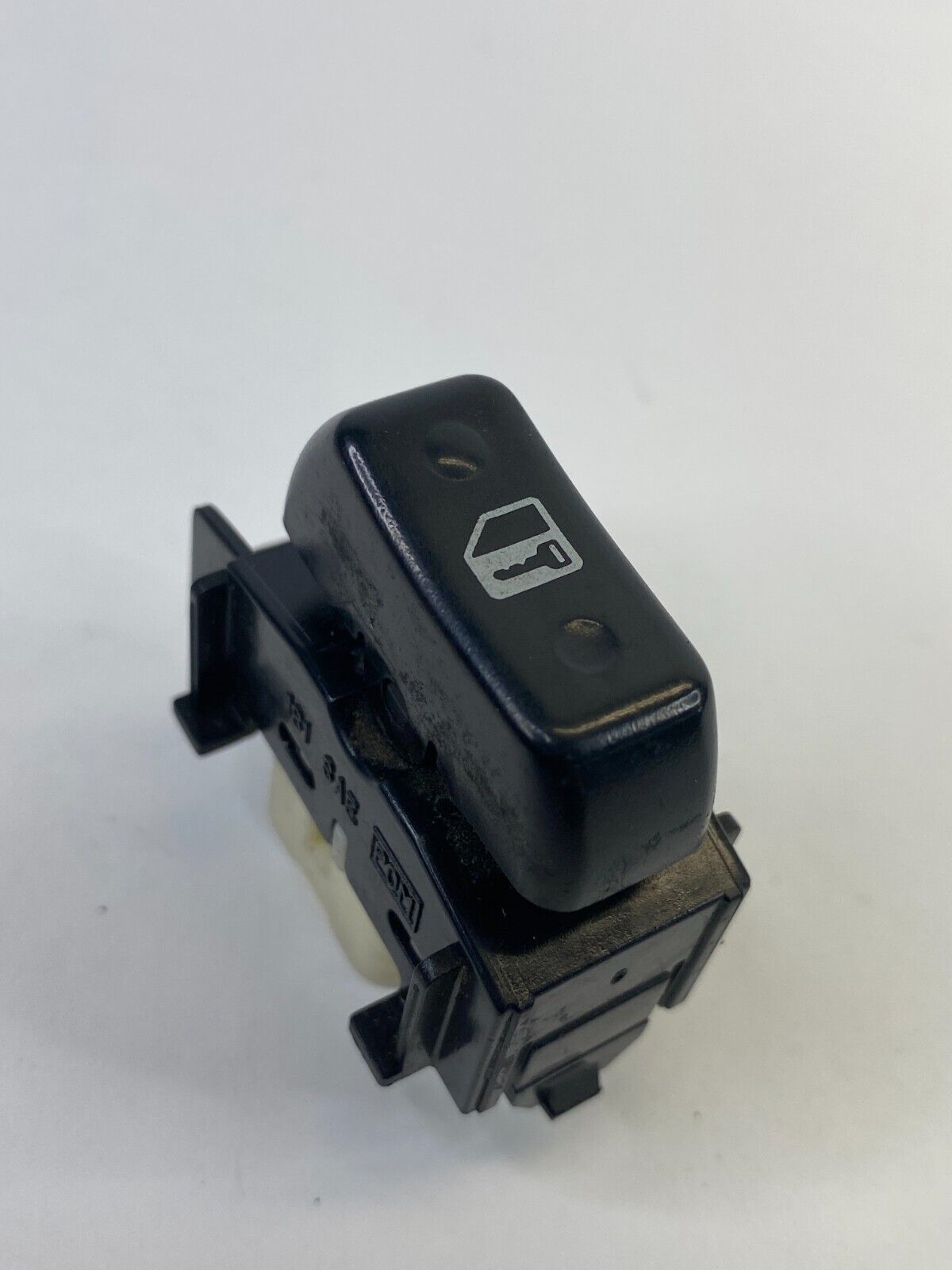 2003-2008 Toyota Corolla Corolla Front Right Passenger Door Lock Switch OEM