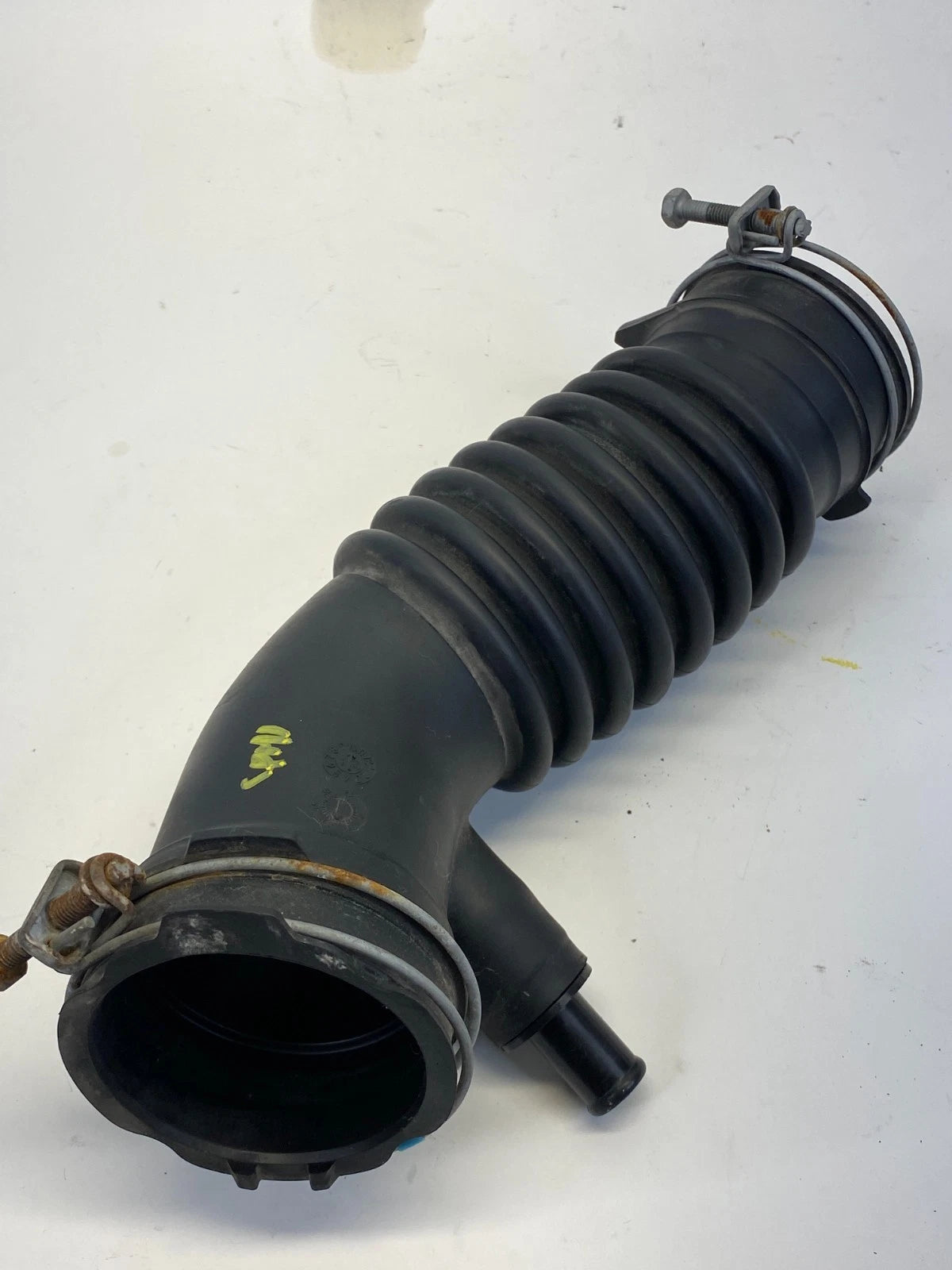2014-2019 TOYOTA COROLLA ENGINE AIR CLEANER INTAKE HOSE DUCT TUBE 178810T080 OEM