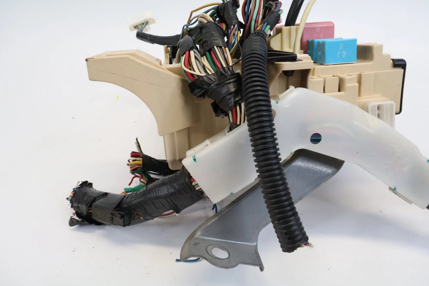 2007-2011 TOYOTA CAMRY SEDAN INTERIOR FUSE BOX JUNCTION BLOCK MODULE 82141-06J10