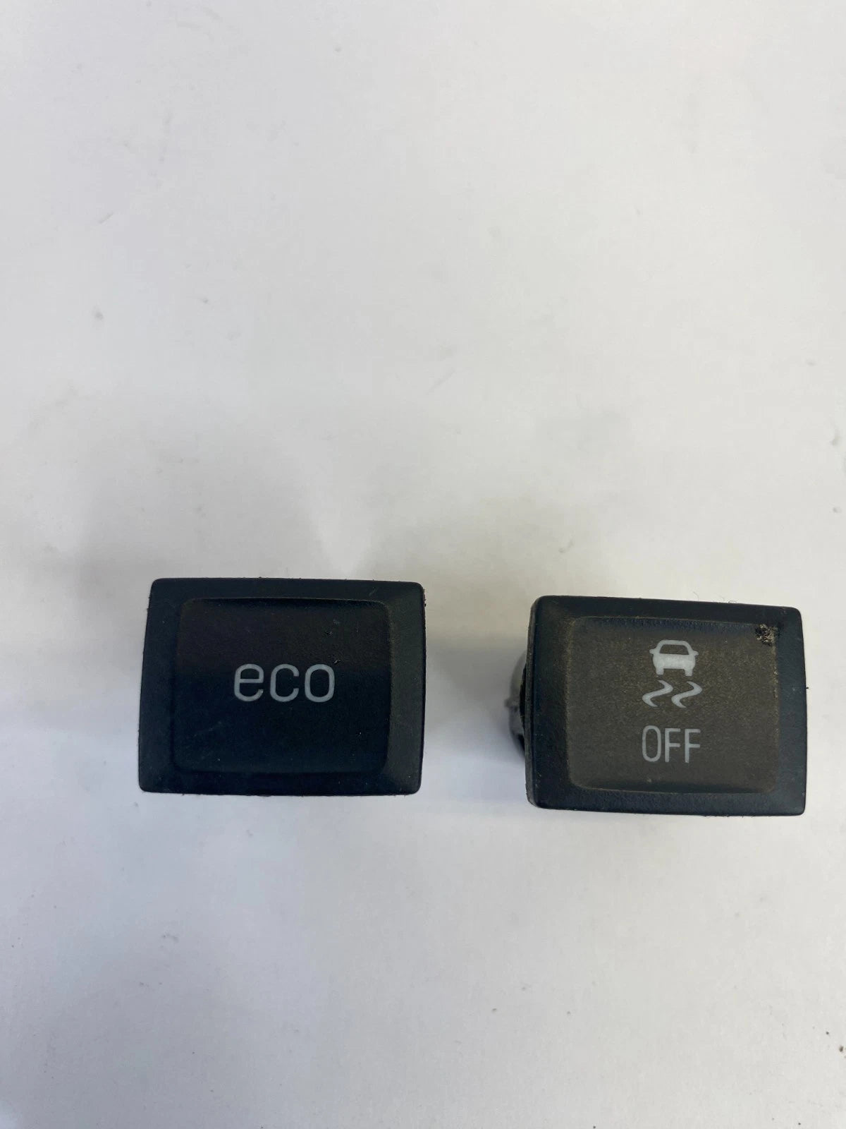 2010-2017 CHEVROLET EQUINOX FUEL ECONOMY & ELECTRONIC TRACTION CONTROL SWITCHES
