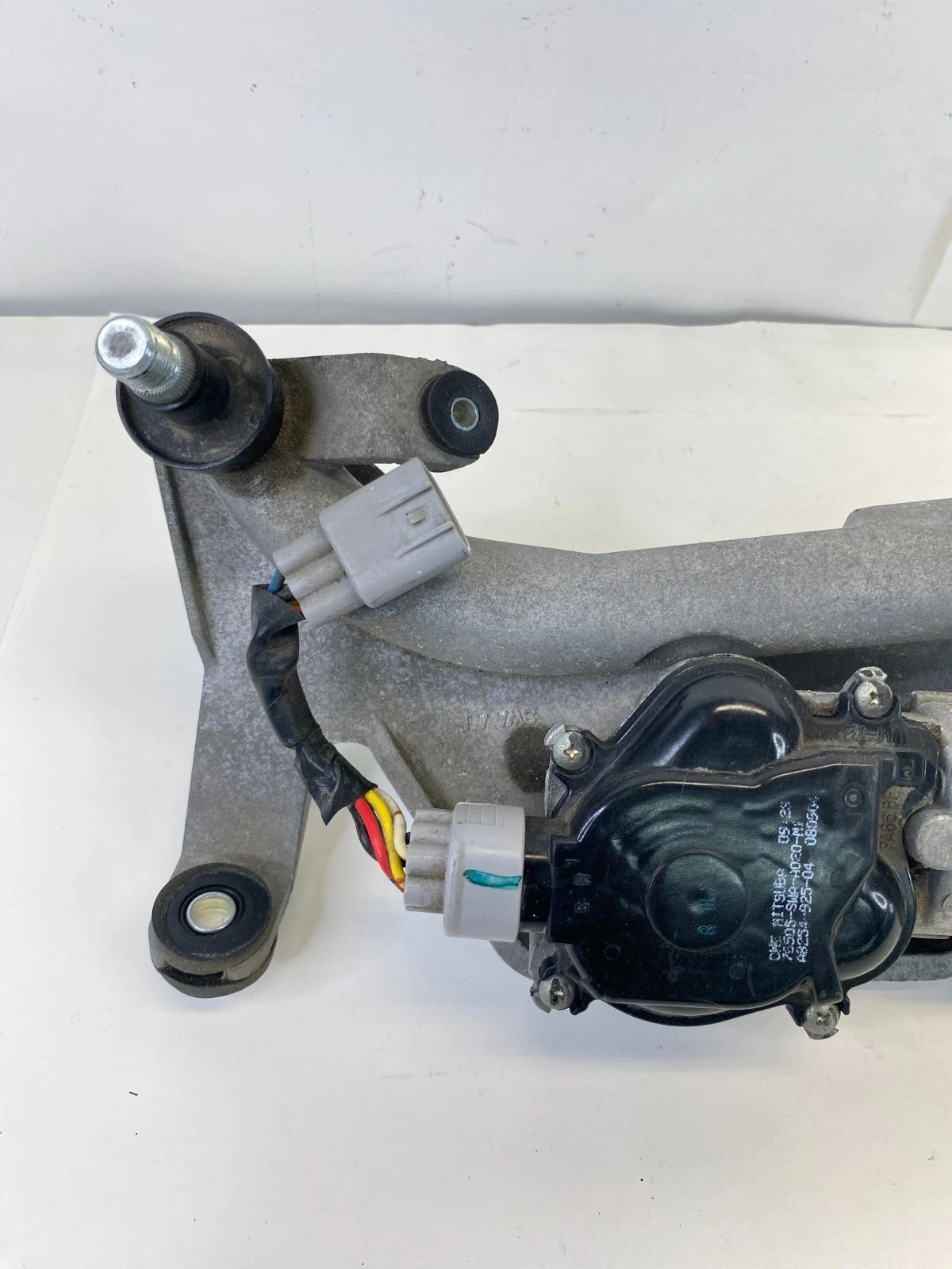 2007-2011 HONDA CR-V FRONT WIPER MOTOR & LINKAGE TRANSMISSION OEM 76505-SWA-A02