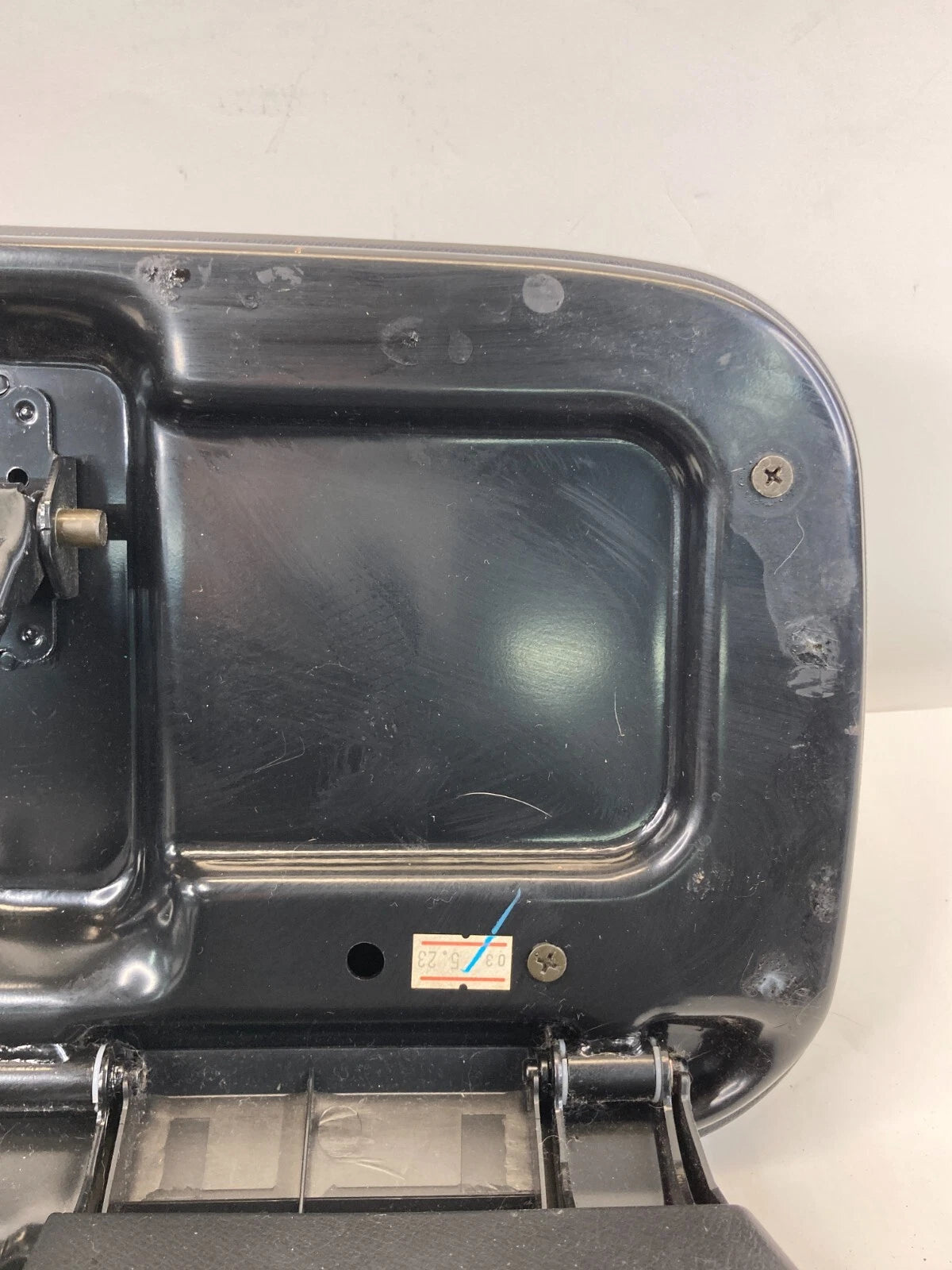 2002-2004 HONDA CR-V CRV CENTER CONSOLE FOLDING TRAY TABLE CUP HOLDER OEM