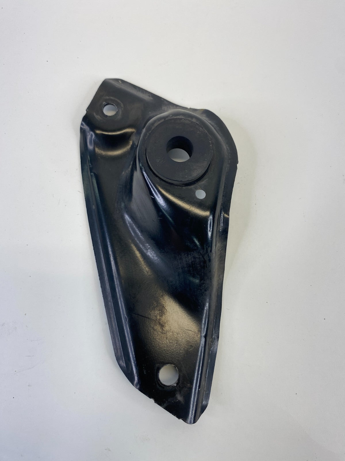 13 14 15 16 17 Honda Accord Upper Right Radiator Bracket Mount Support OEM