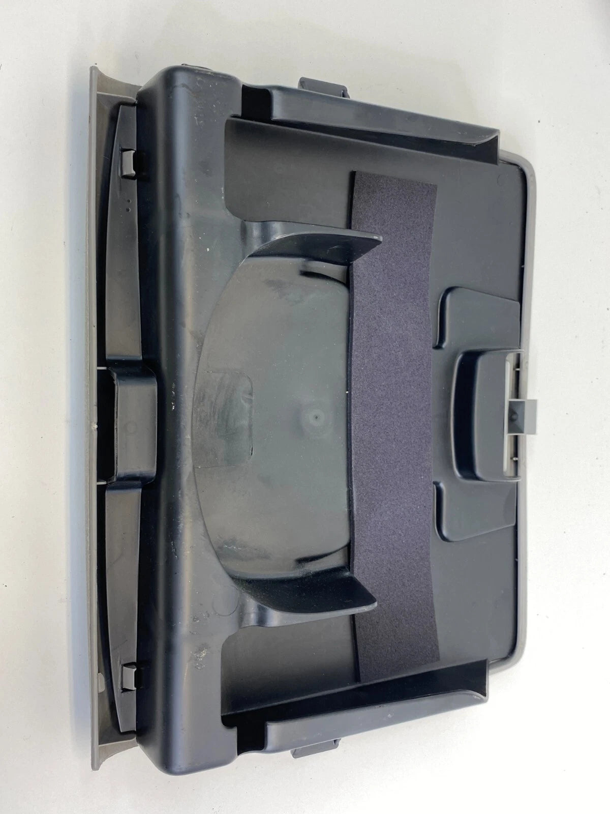 2005-2007 BUICK TERRAZA SATURN RELAY REAR SEAT BACK PANEL STORAGE COMPARTMENT
