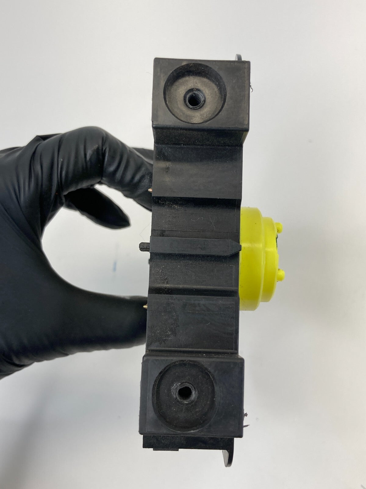 1996-2004 Nissan Pathfinder Steering Column Turn Signal Headlight Switch Housing