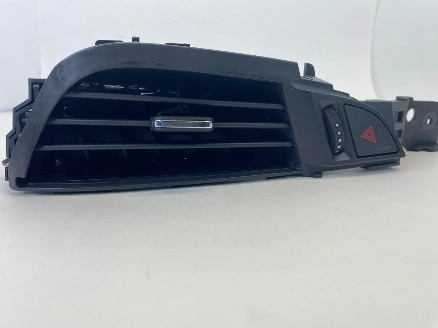 2013-2019 CADILLAC ATS DASH CENTER RIGHT SIDE A/C AIR VENT GRILLE 23108719 OEM
