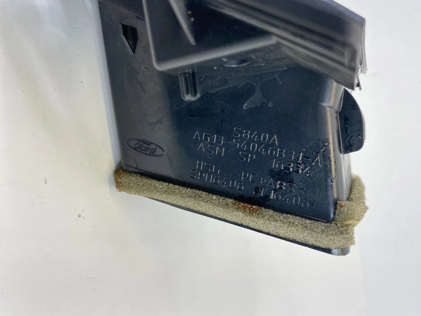 2010-2019 Ford Taurus Left Side Dash AC Air Vent Grille Outlet AG13-54046B31-A