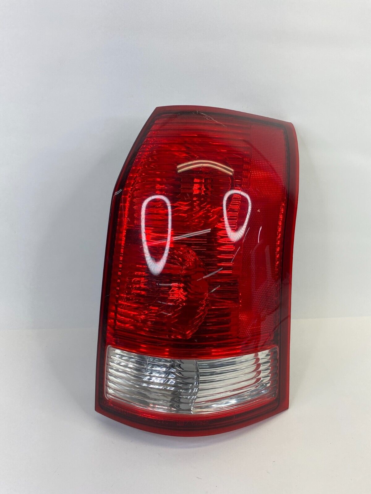 2002-2007 Saturn Vue Rear Right Passenger Tail Light Taillight Taillamp 15851056