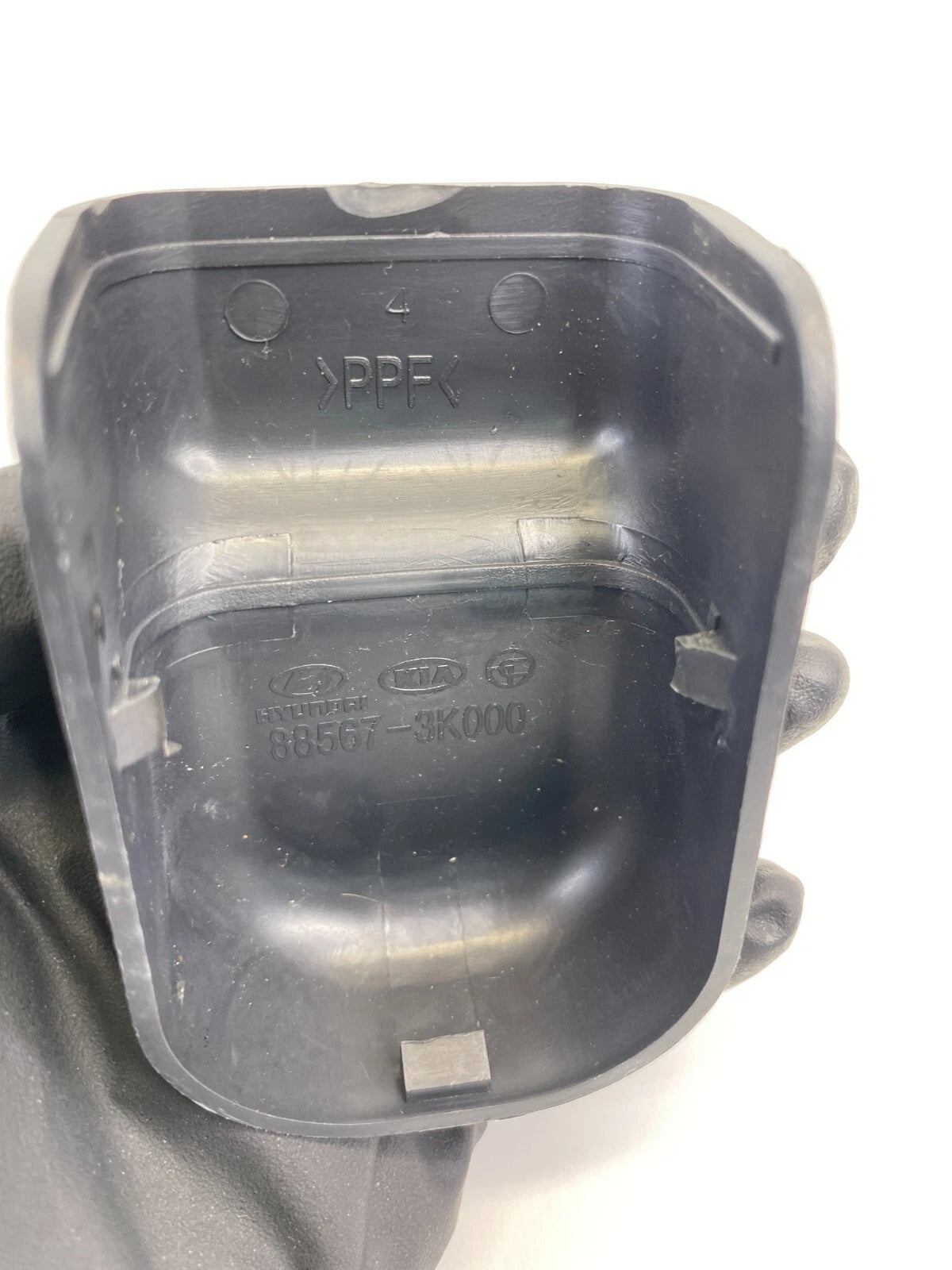 07-10 HYUNDAI ELANTRA FRONT LEFT INNER SEAT TRACK CAP COVER TRIM 885673K000 OEM