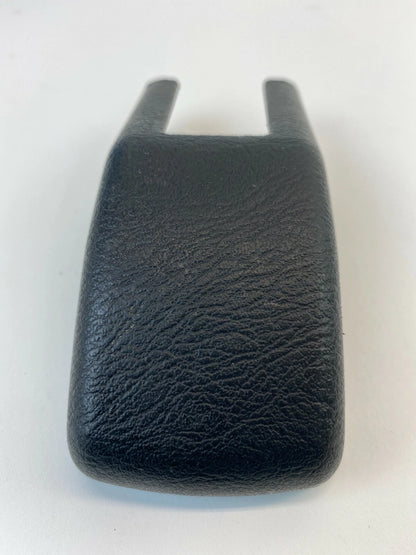 2004-2006 KIA AMANTI SEDAN FRONT SEAT SIDE TRACK END COVER PANEL 88561-3F000 OEM
