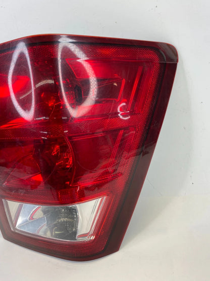 2005 2006 JEEP GRAND CHEROKEE RIGHT PASSENGER TAIL LIGHT TAILLIGHT 55156614AD