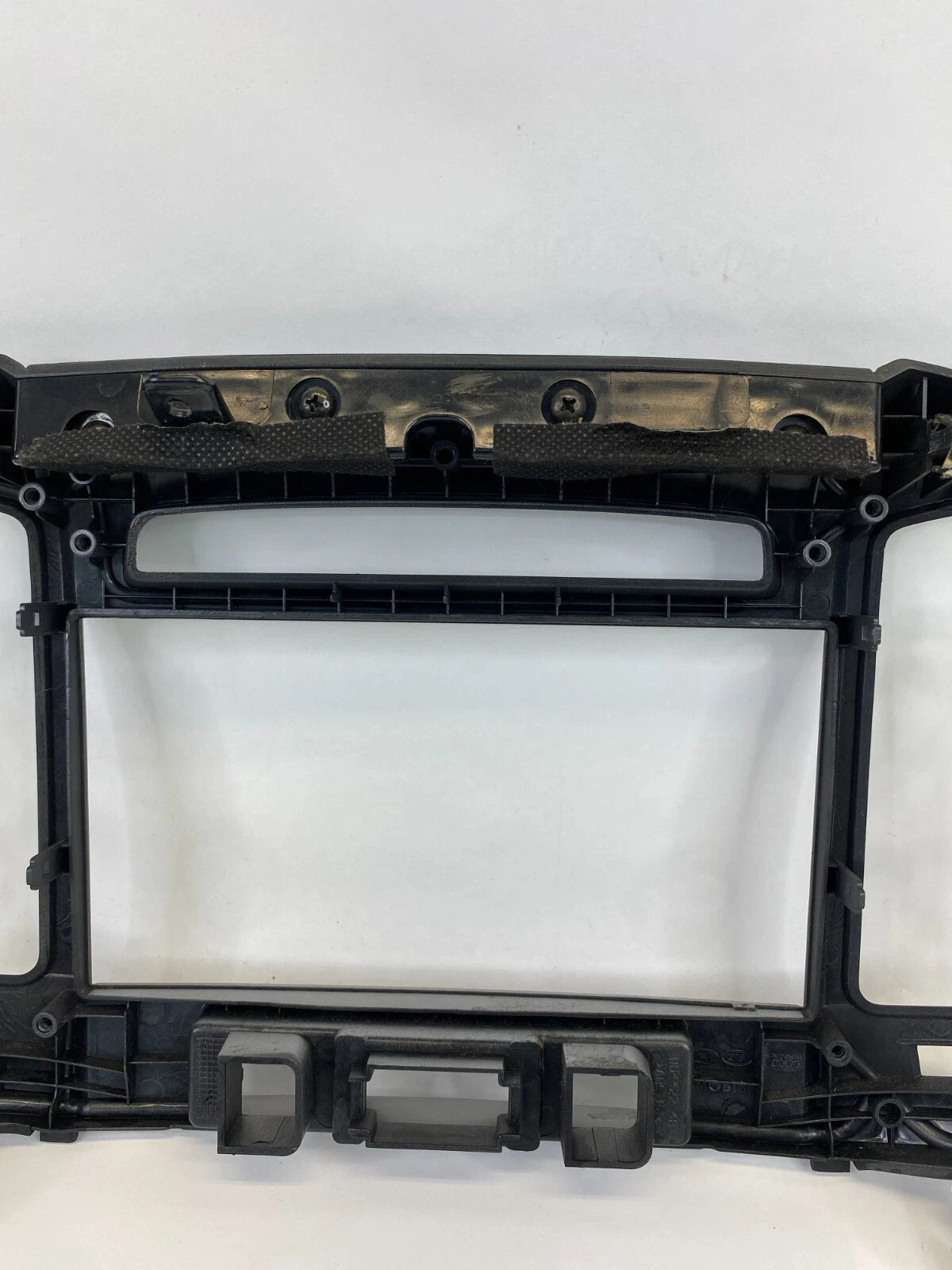2007-2009 HYUNDAI SANTA FE DASH CENTER RADIO CLIMATE CONTROL BEZEL TRIM OEM