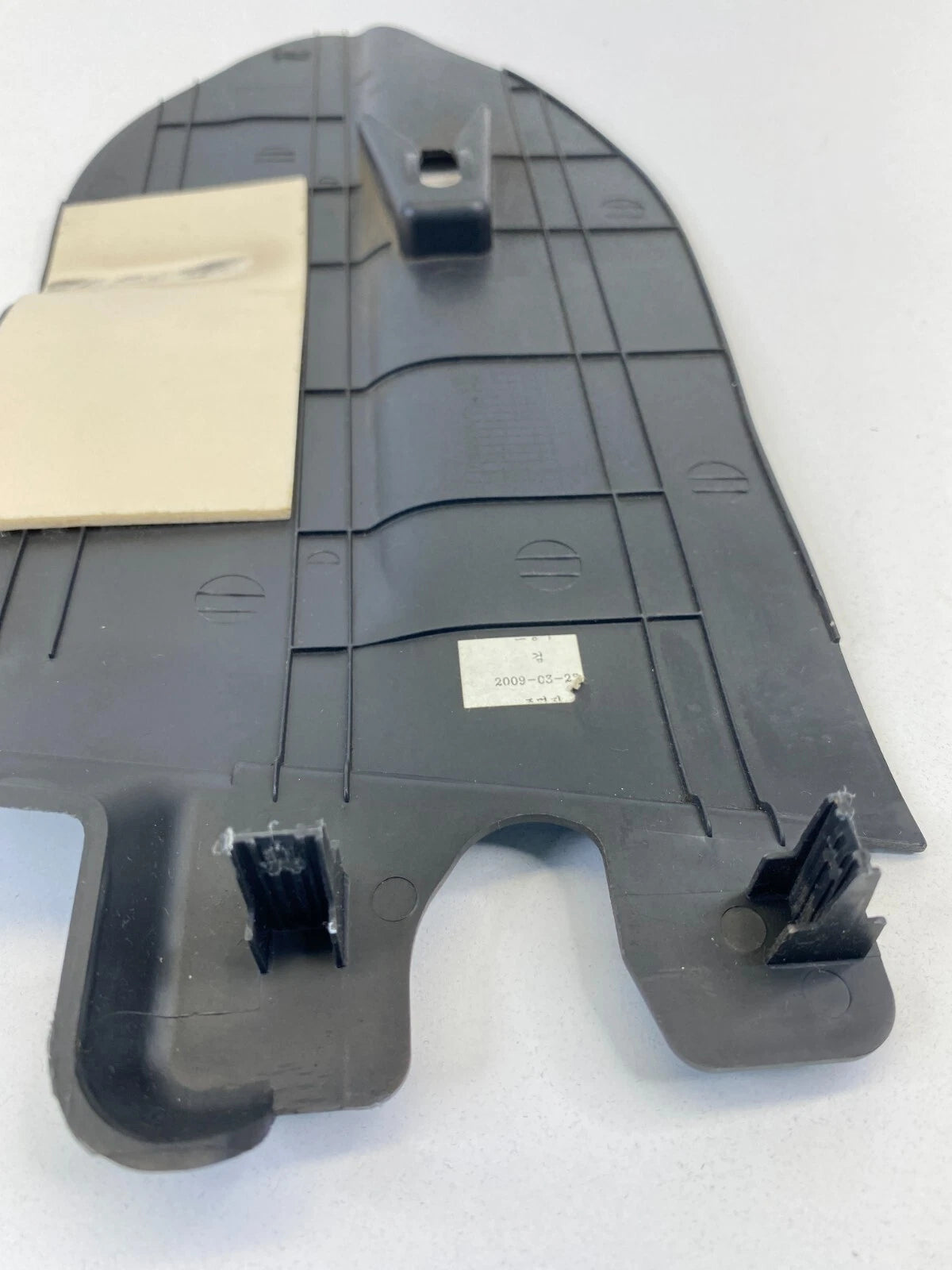 2010 2011 2012 2013 KIA FORTE FRONT LEFT DRIVER LOWER C PAD COVER CONTROL PANEL