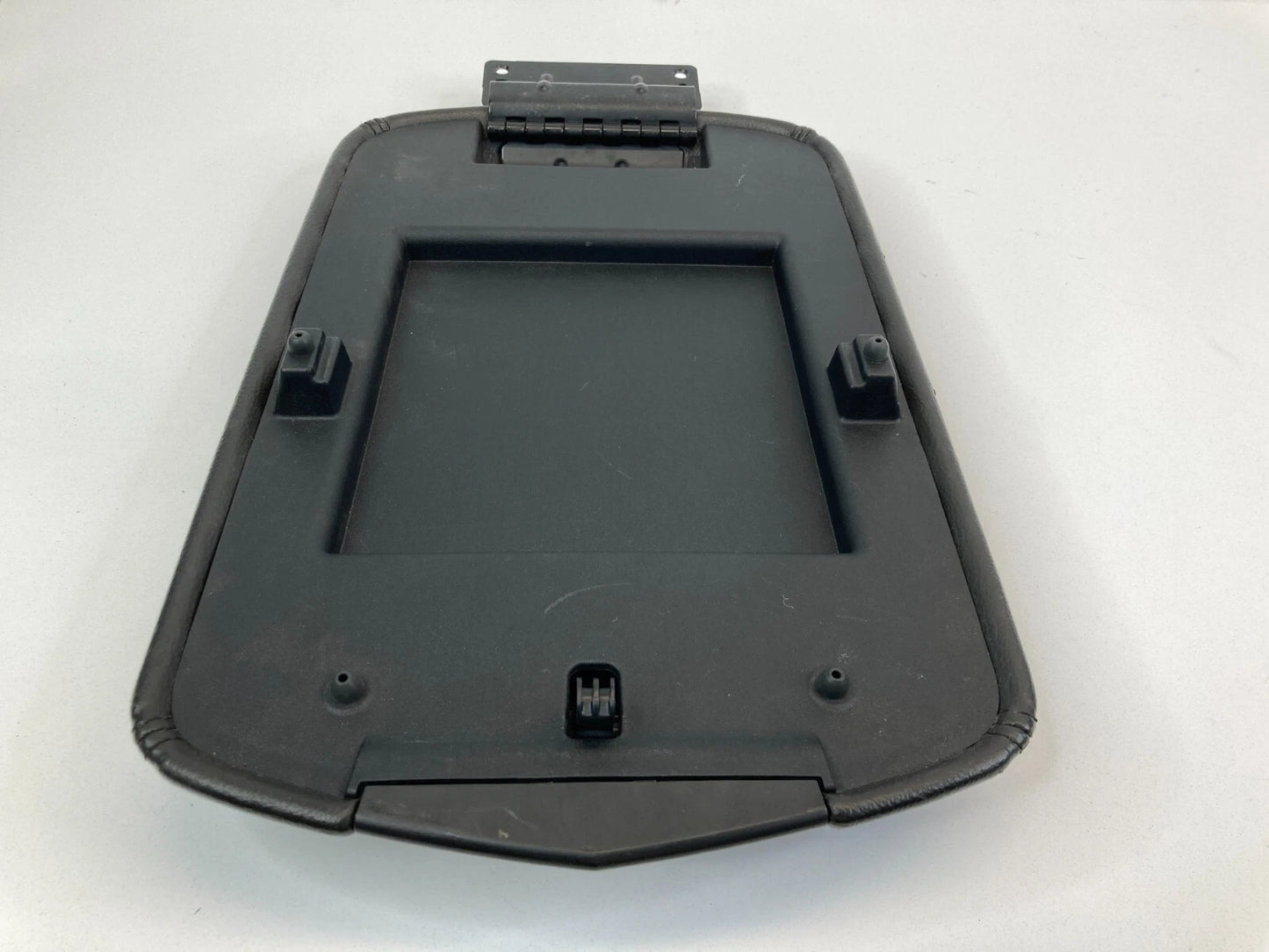 2010-2019 LINCOLN MKT REAR 2ND ROW CENTER CONSOLE ARMREST ARM REST LID COVER OEM