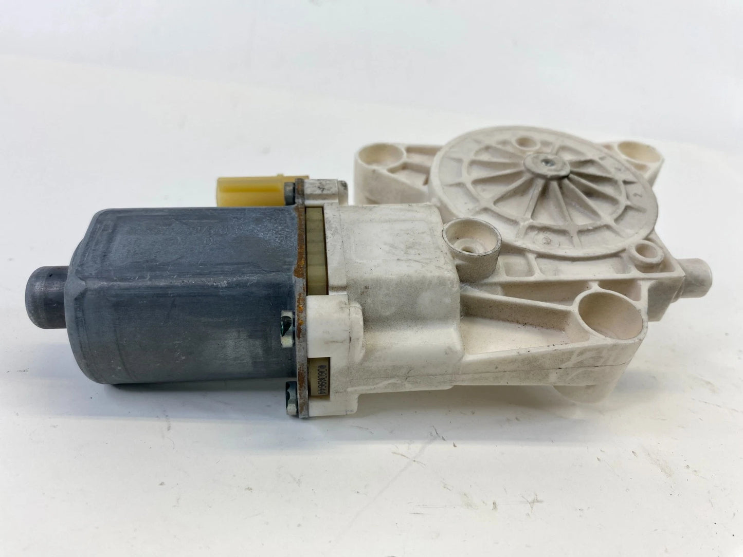 2008-2016 CHRYSLER TOWN & COUNTRY REAR RIGHT DOOR POWER WINDOW MOTOR 0130822334